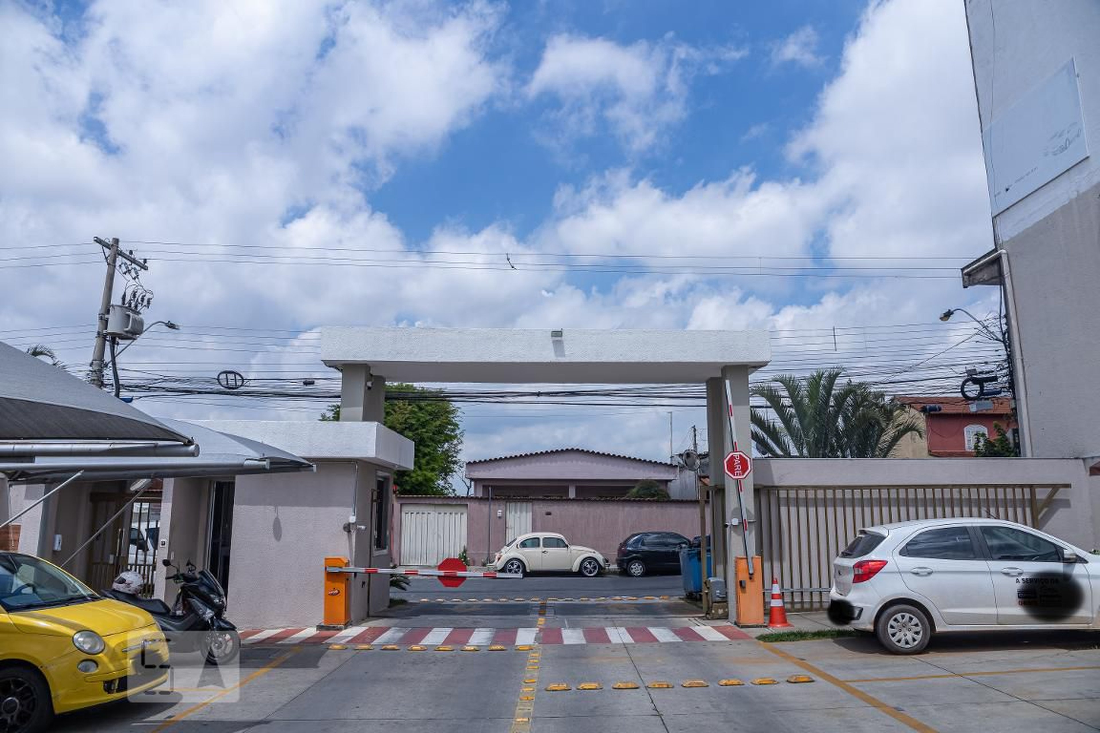 Fachada do condomínio Condomínio Mirante da Serra