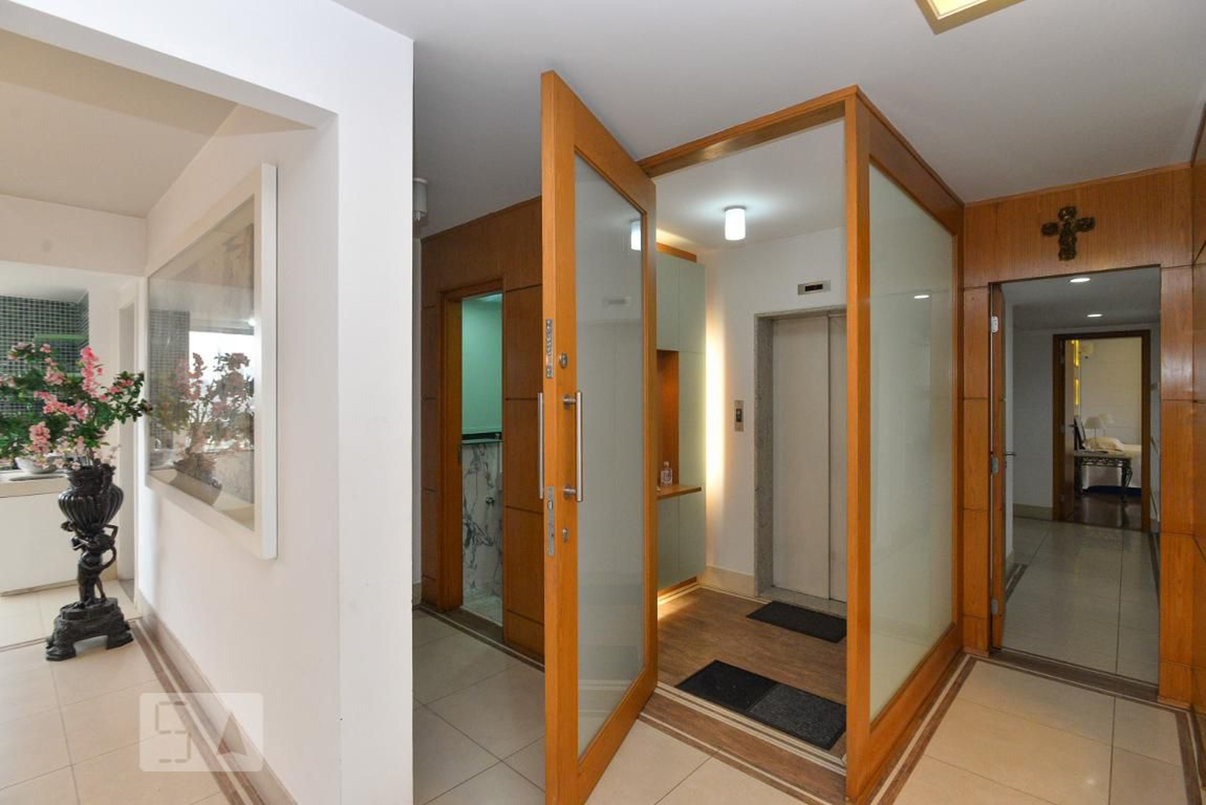 Entrada - Le Mont Perdizes