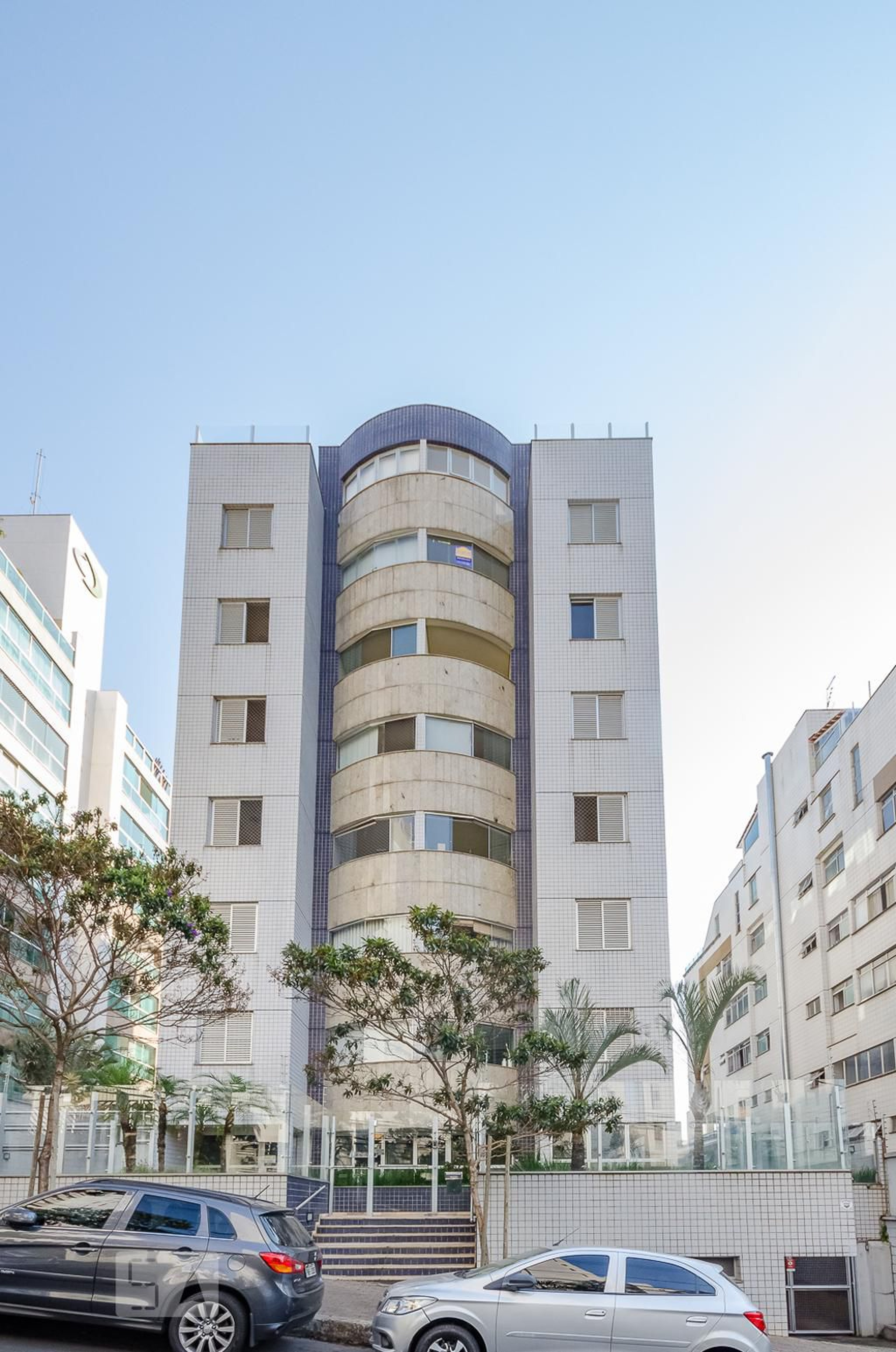 Fachada Condomínio em Rua José Hemetério Andrade, 42