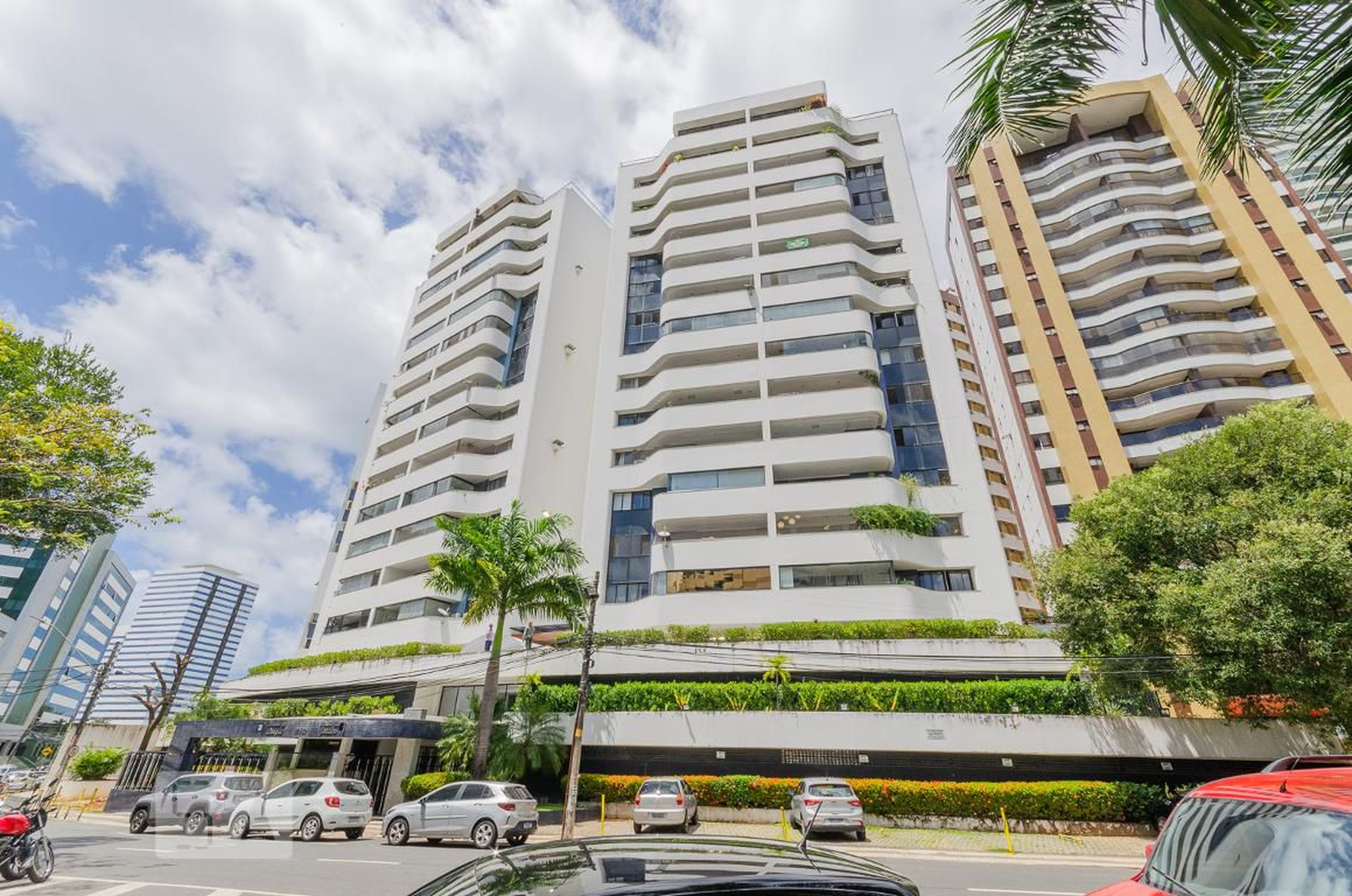 Fachada do Condomínio Condomínio Mansão do Bosque