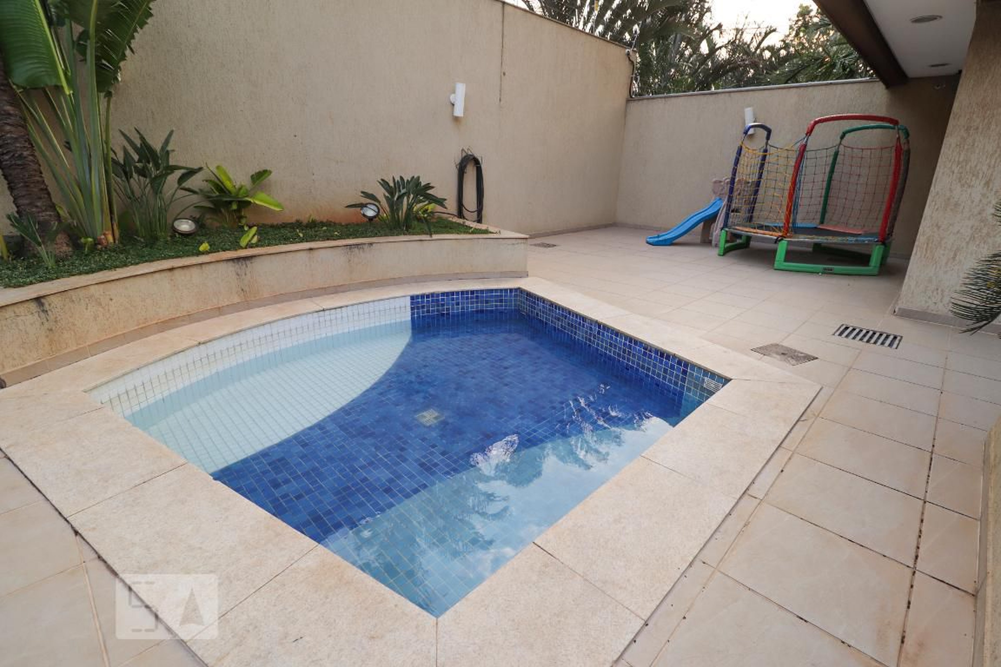 Piscina - Edifício Gran Royale