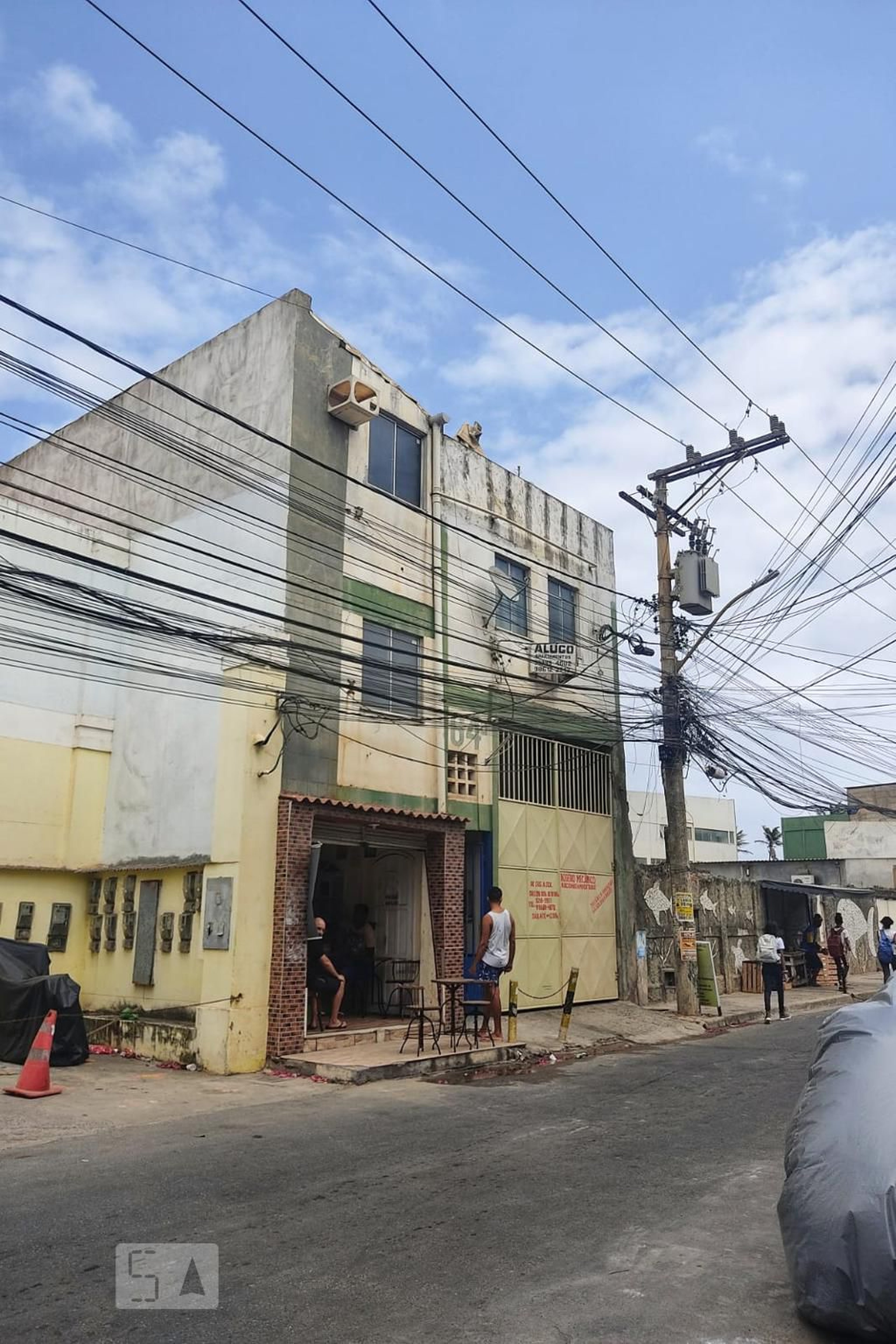 Fachada do Prédio Condomínio em Rua Clemente Mariani, 64A