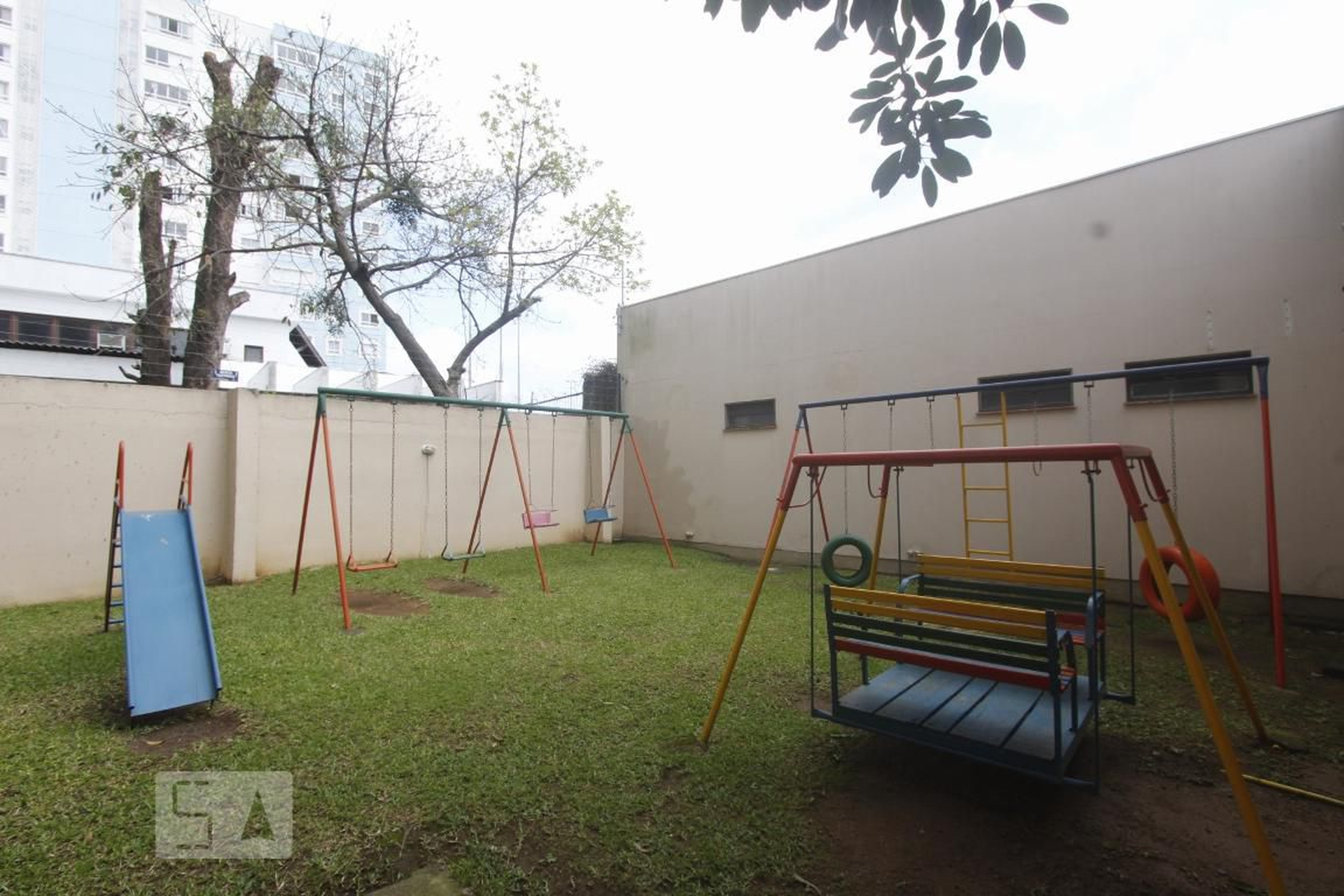 PLAYGROUND - Paraíso