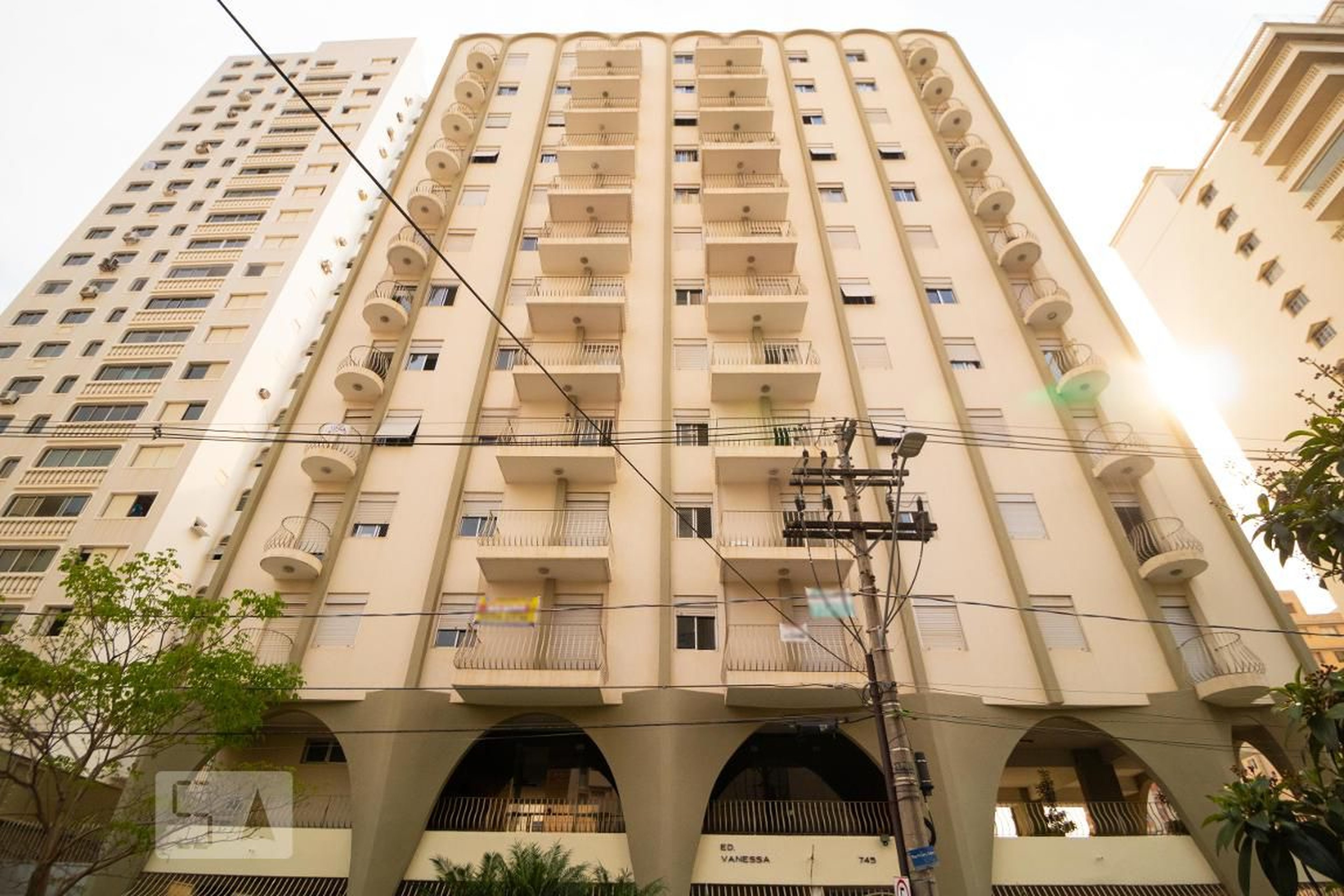 Fachada Condomínio em Rua Antônio Cesarino, 745