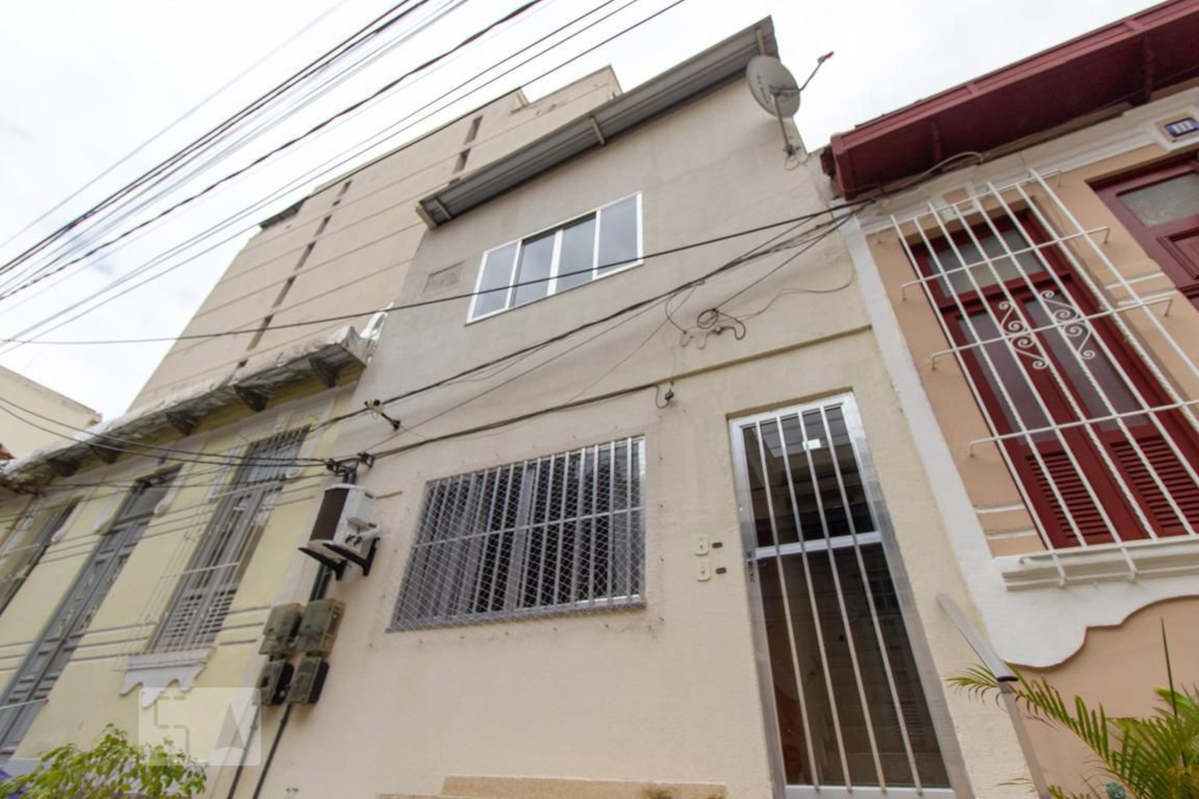 Fachada Condomínio em Rua Pedro Américo, 300