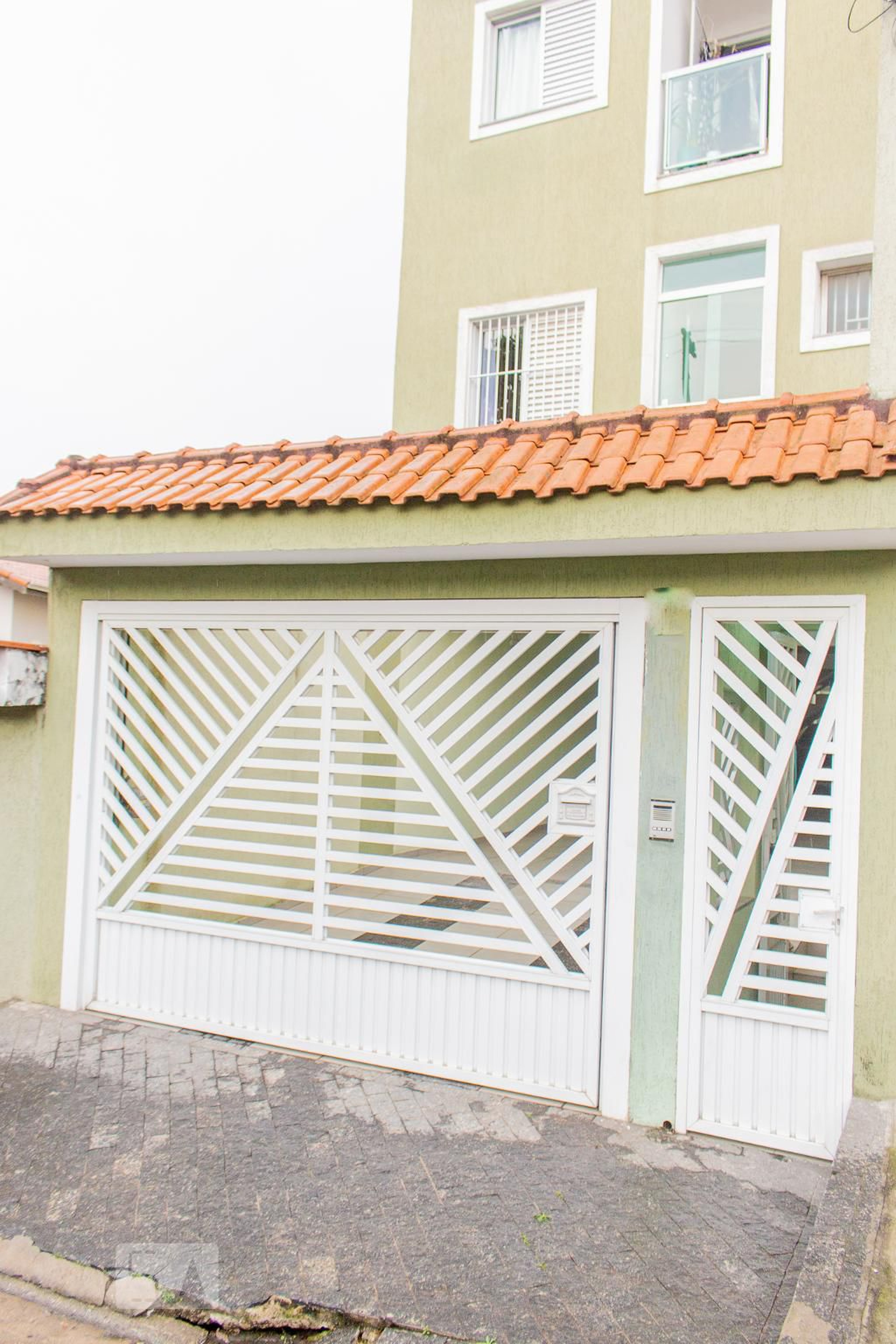 Fachada Condomínio em Rua Cremona, 81