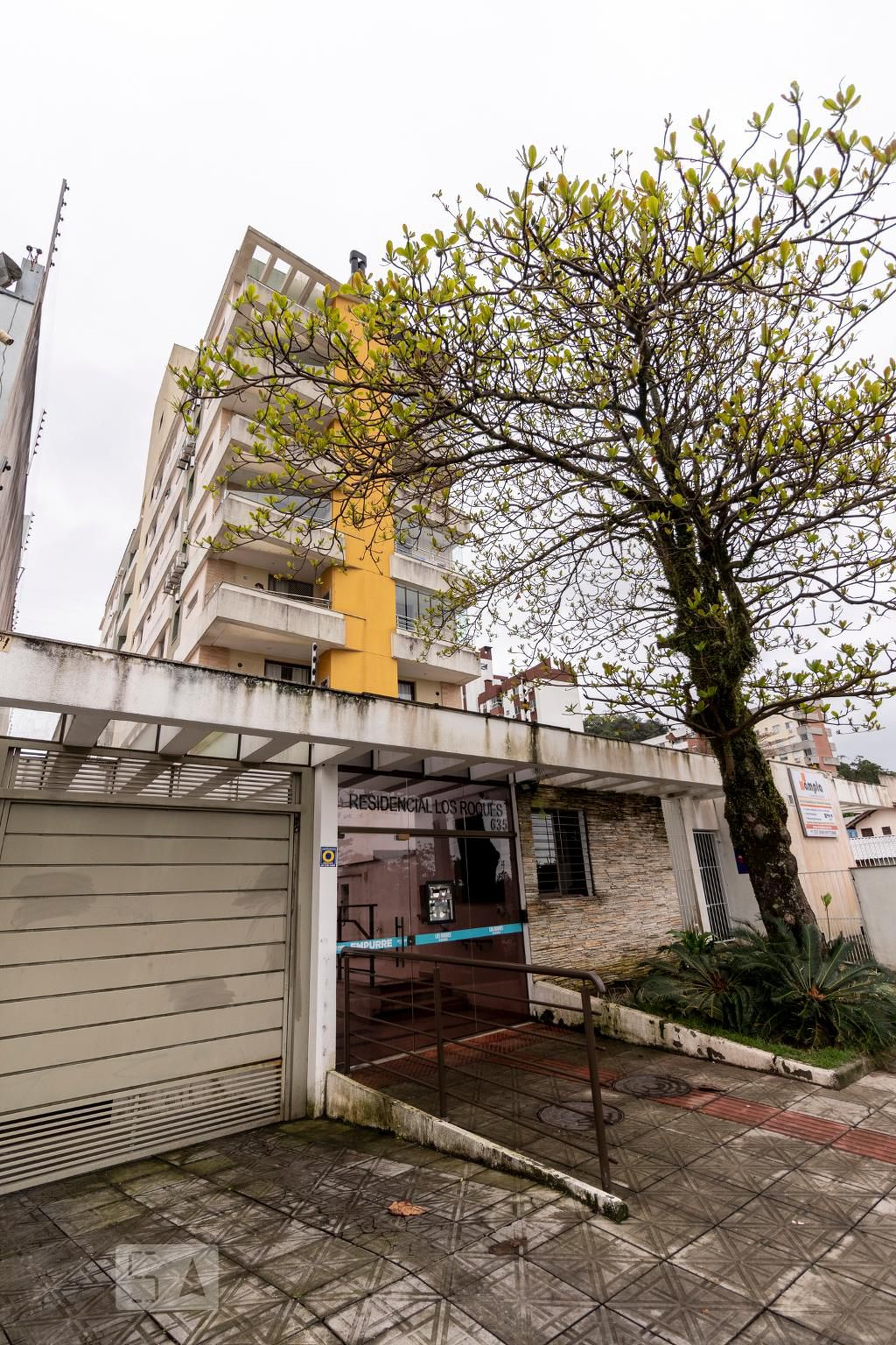 Fachada do Condomínio Condomínio Los Roques