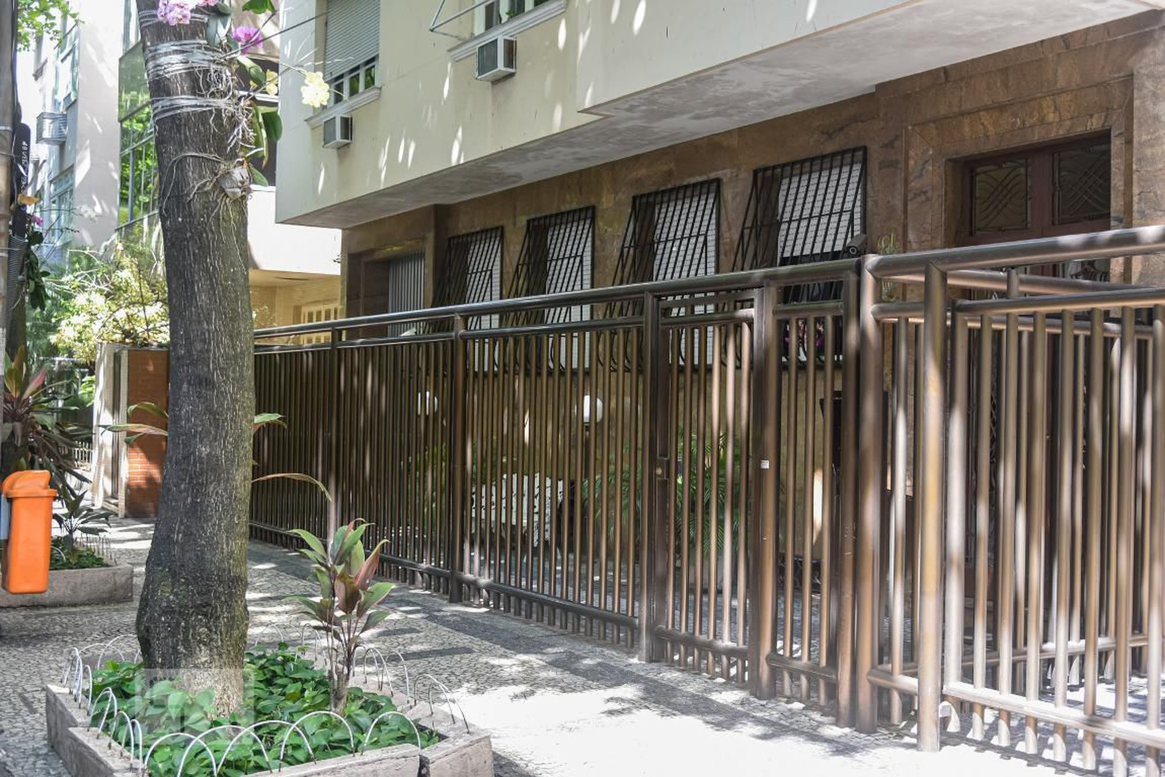 Fachada Condomínio em Rua Joaquim Nabuco, 197