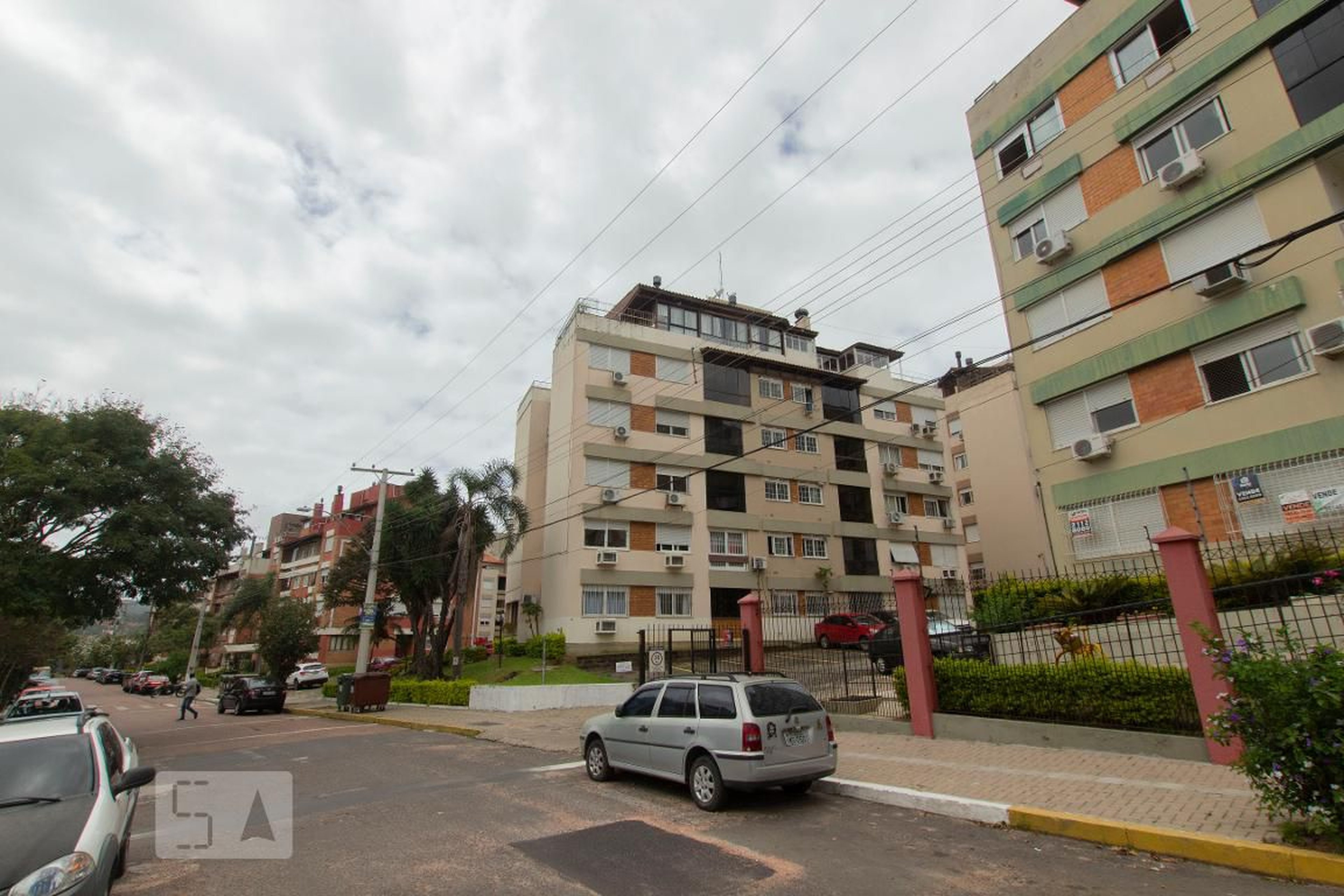 Fachada do Condomínio Condomínio Center Village