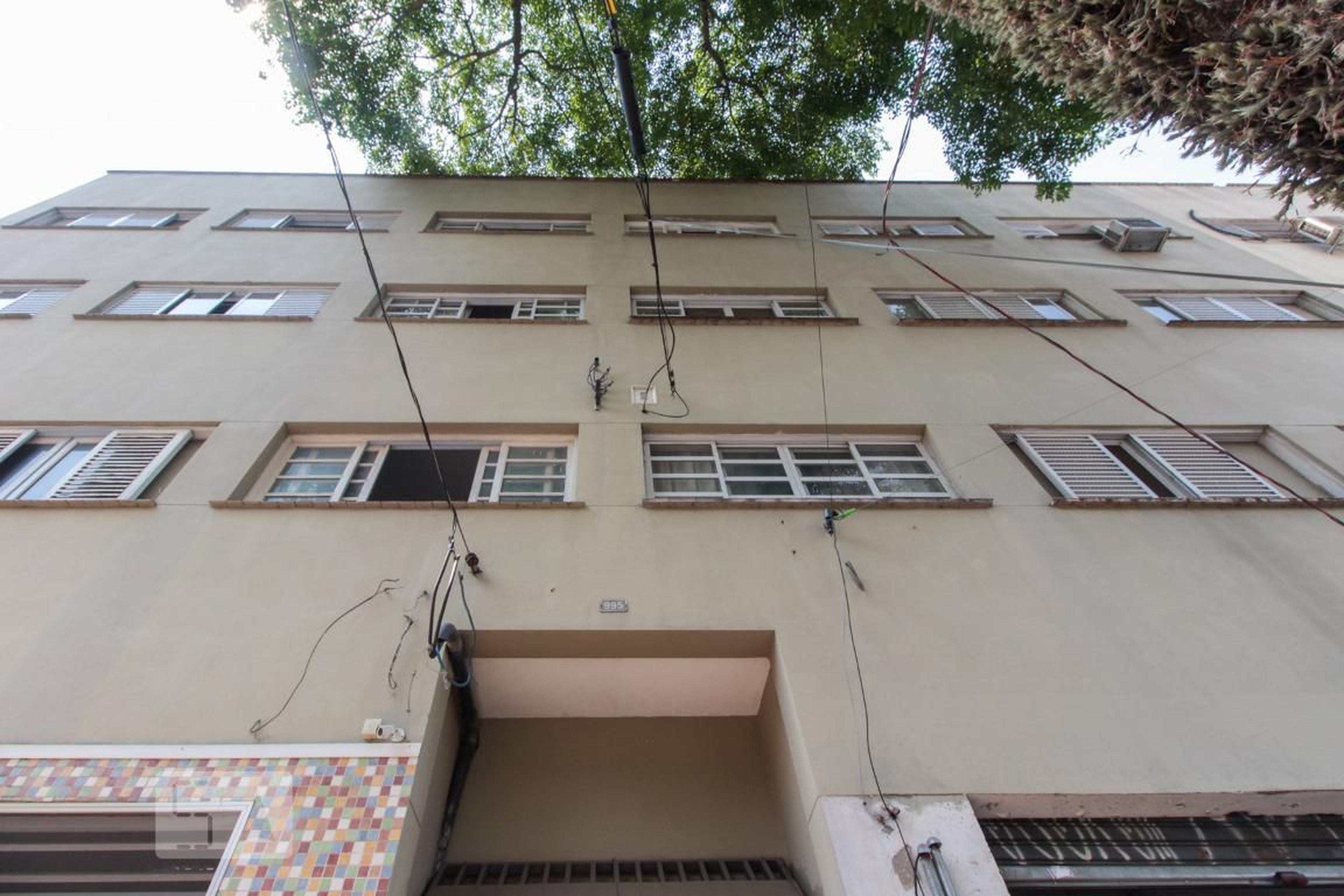 Fachada Condomínio em Rua Ferreira de Araújo, 995