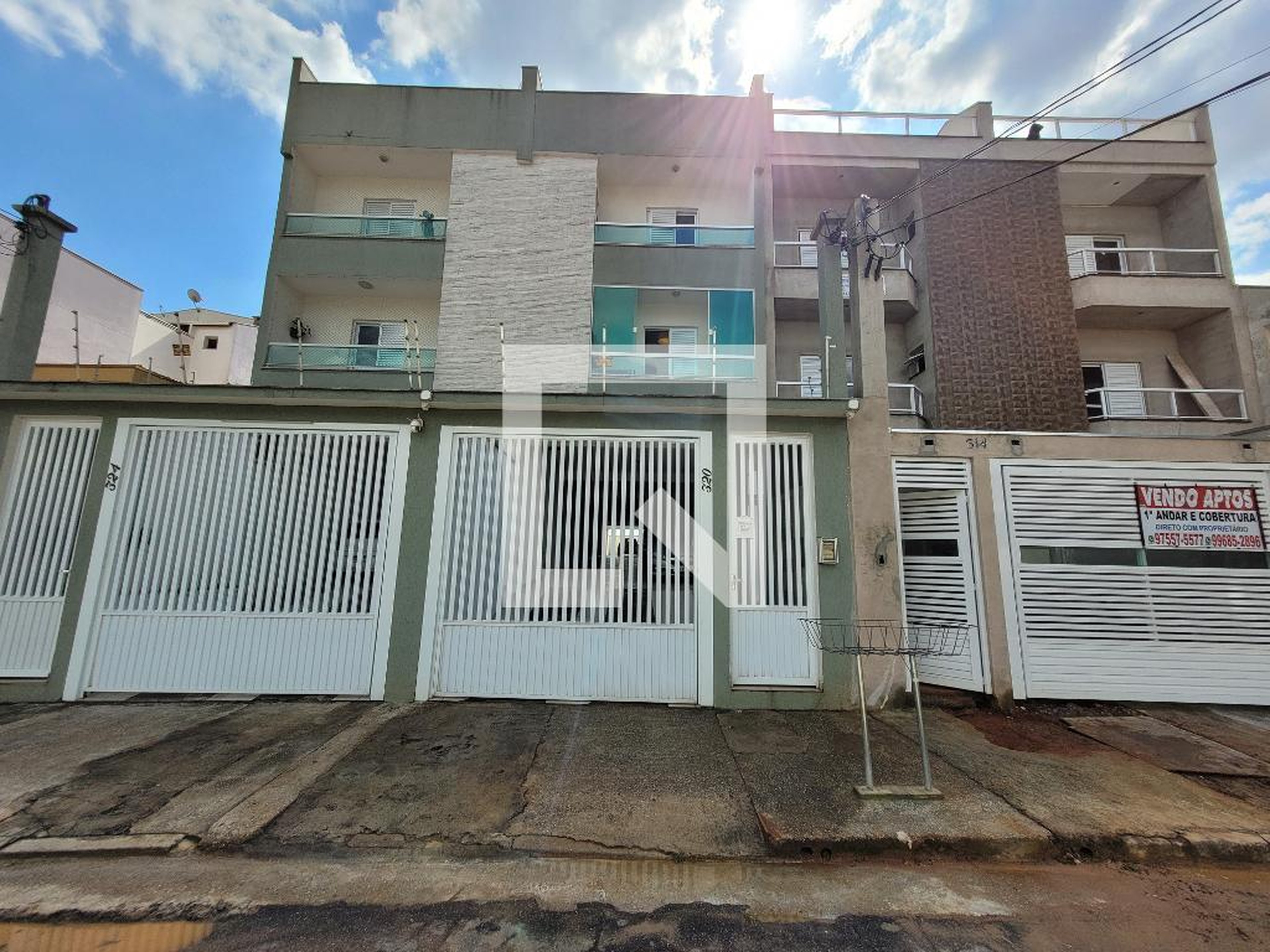 Fachada Condomínio em Rua Atibaia, 320