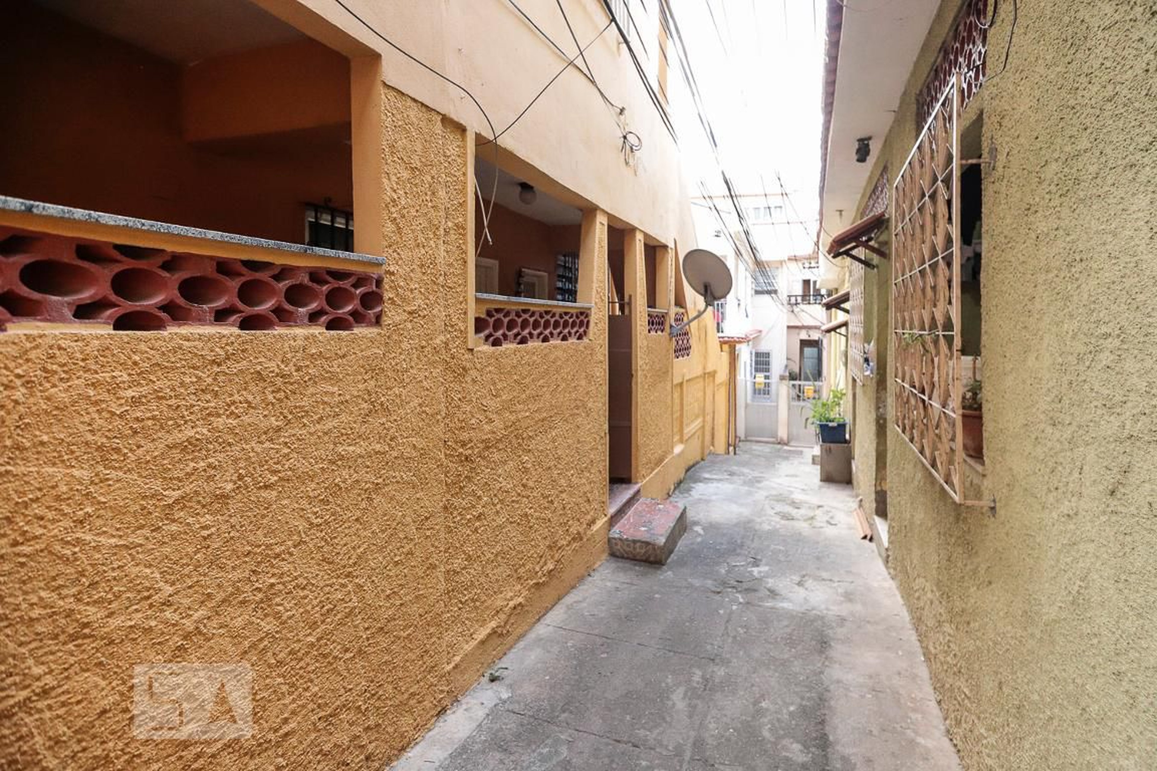 Fachada Condomínio em Rua Djalma Dutra, 226