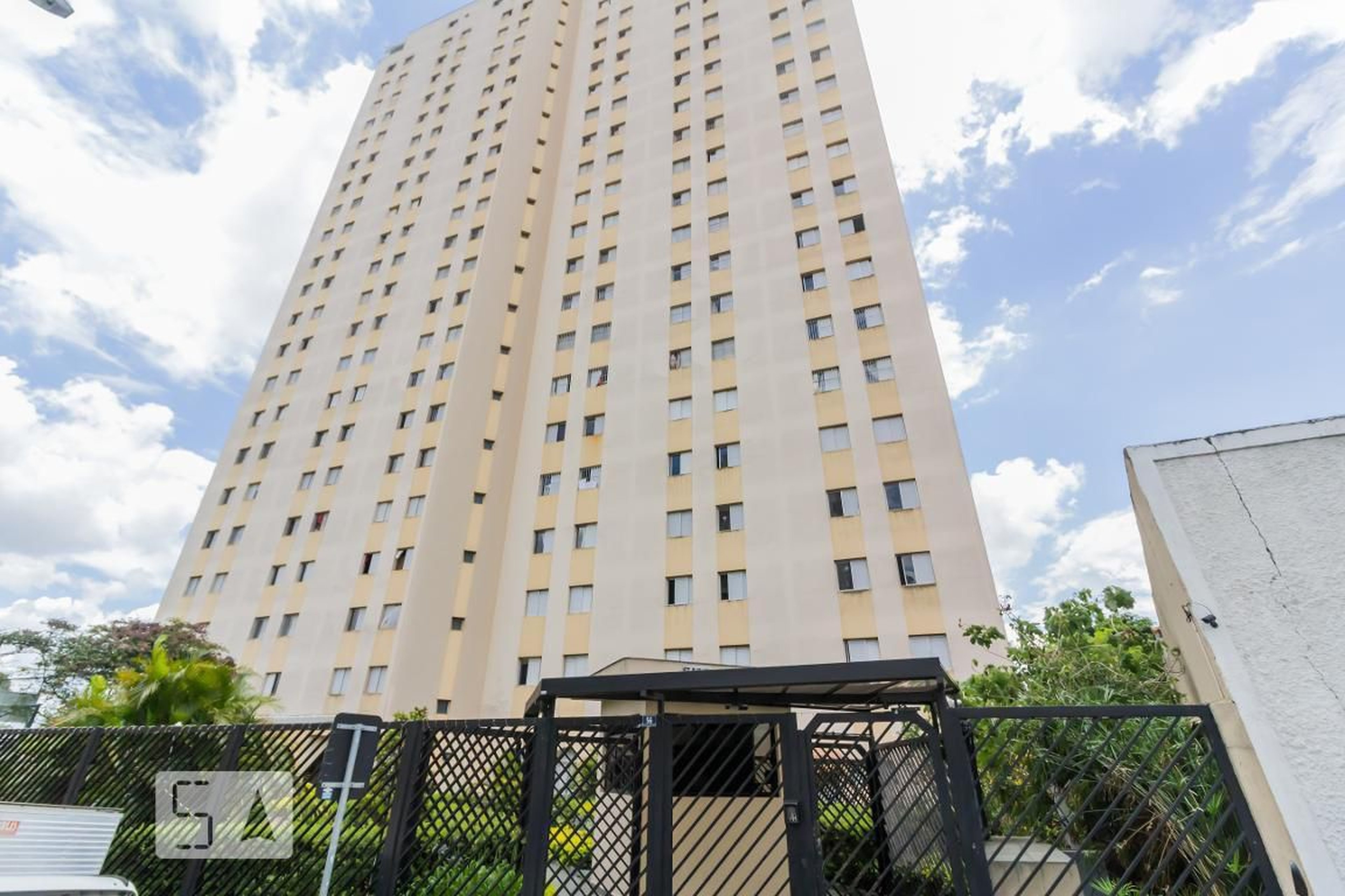 Fachada do Condomínio Edifício Saint Michael