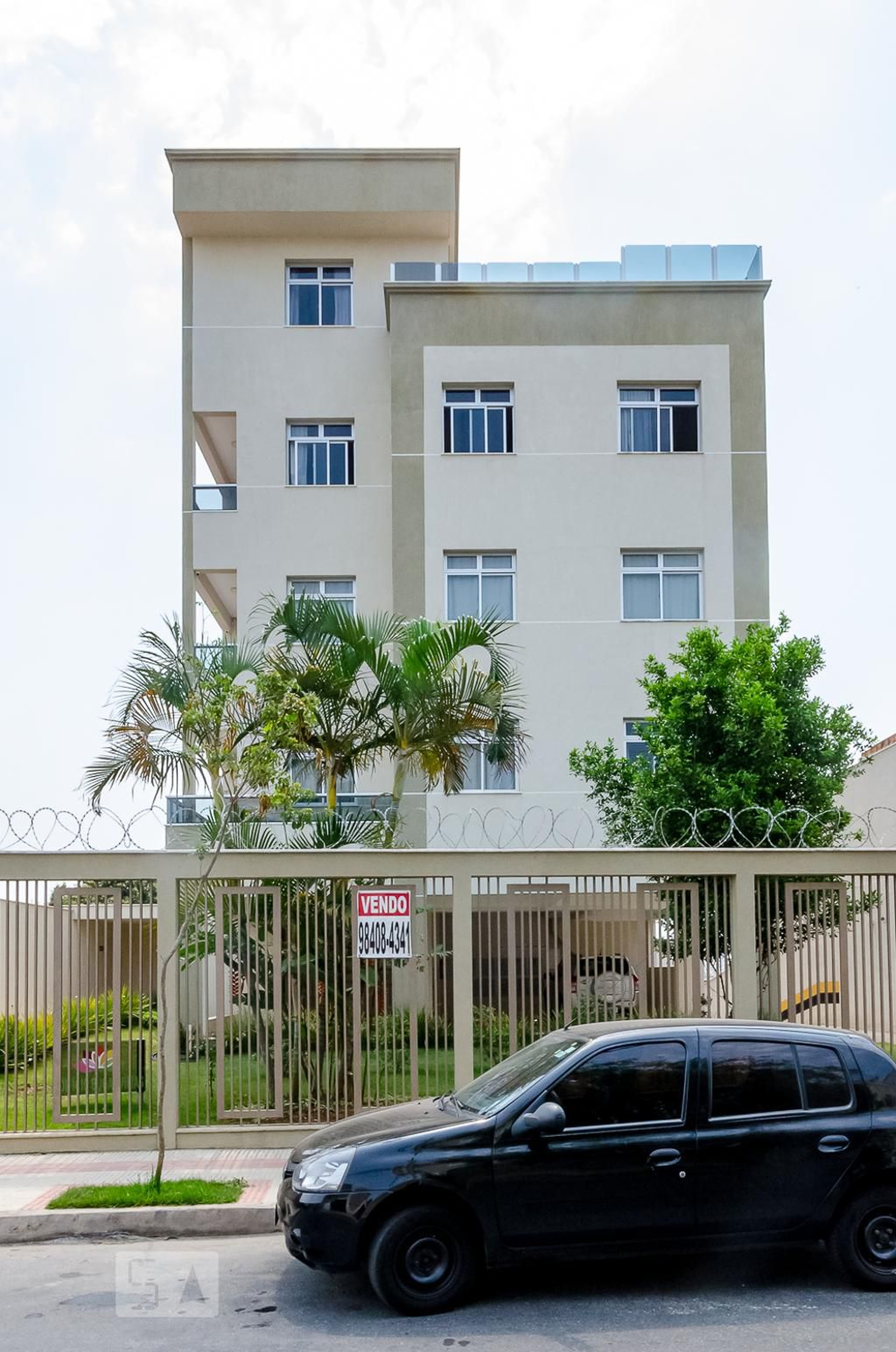 Fachada Condomínio em Rua Inácio Parreira Neves, 150
