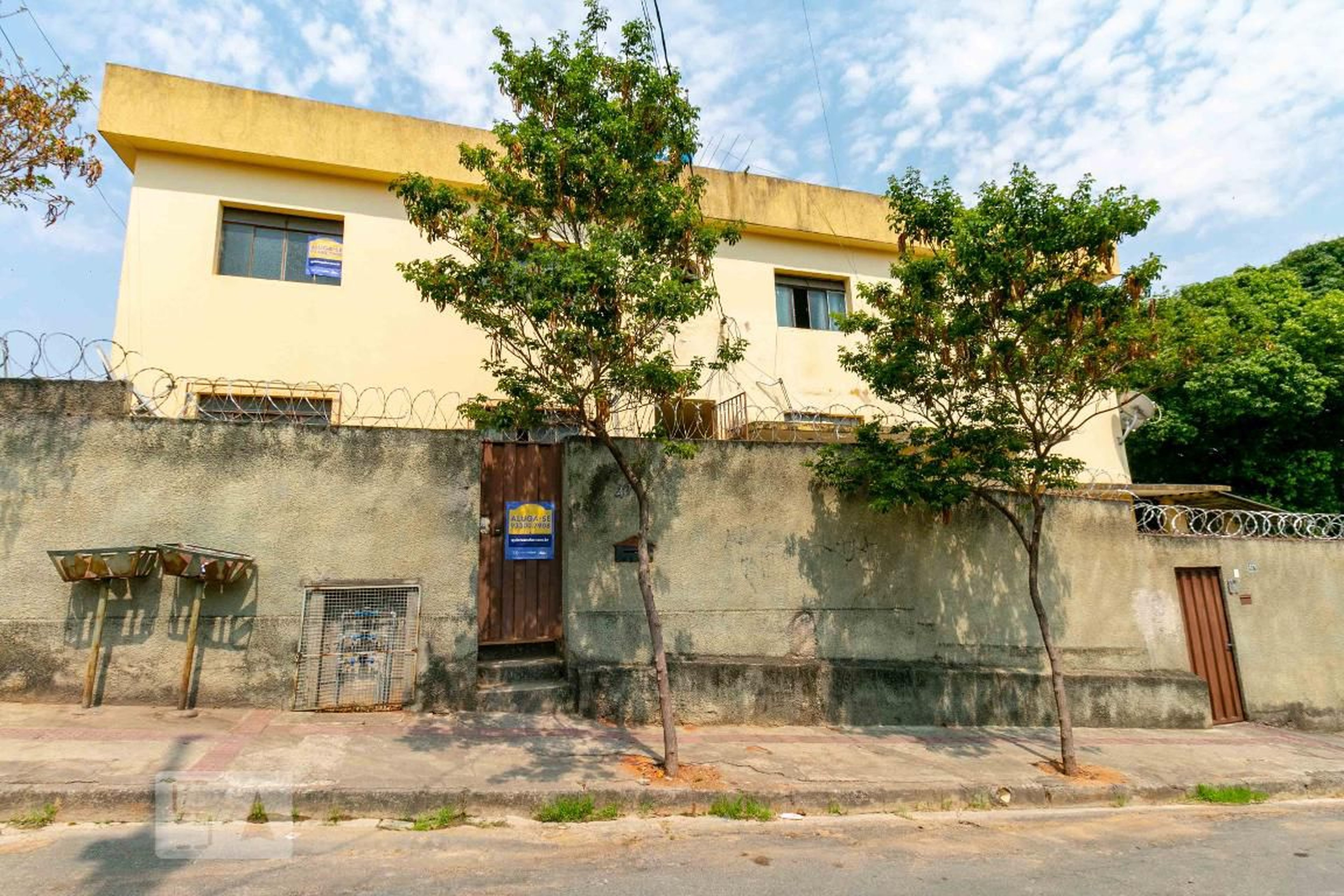 Fachada Condomínio em Rua Santa Branca, 57