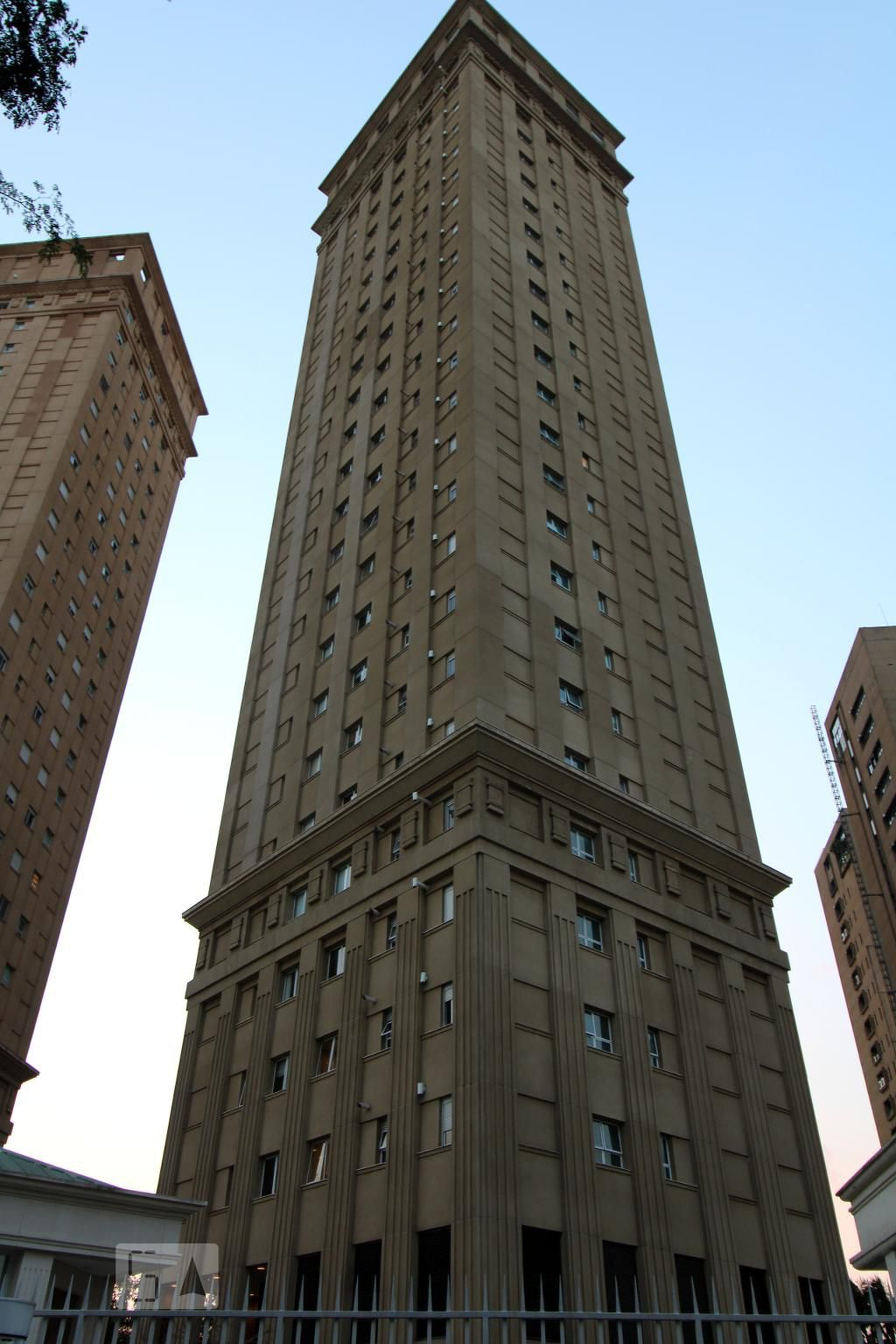 Fachada Condomínio Praça Villa Lobos