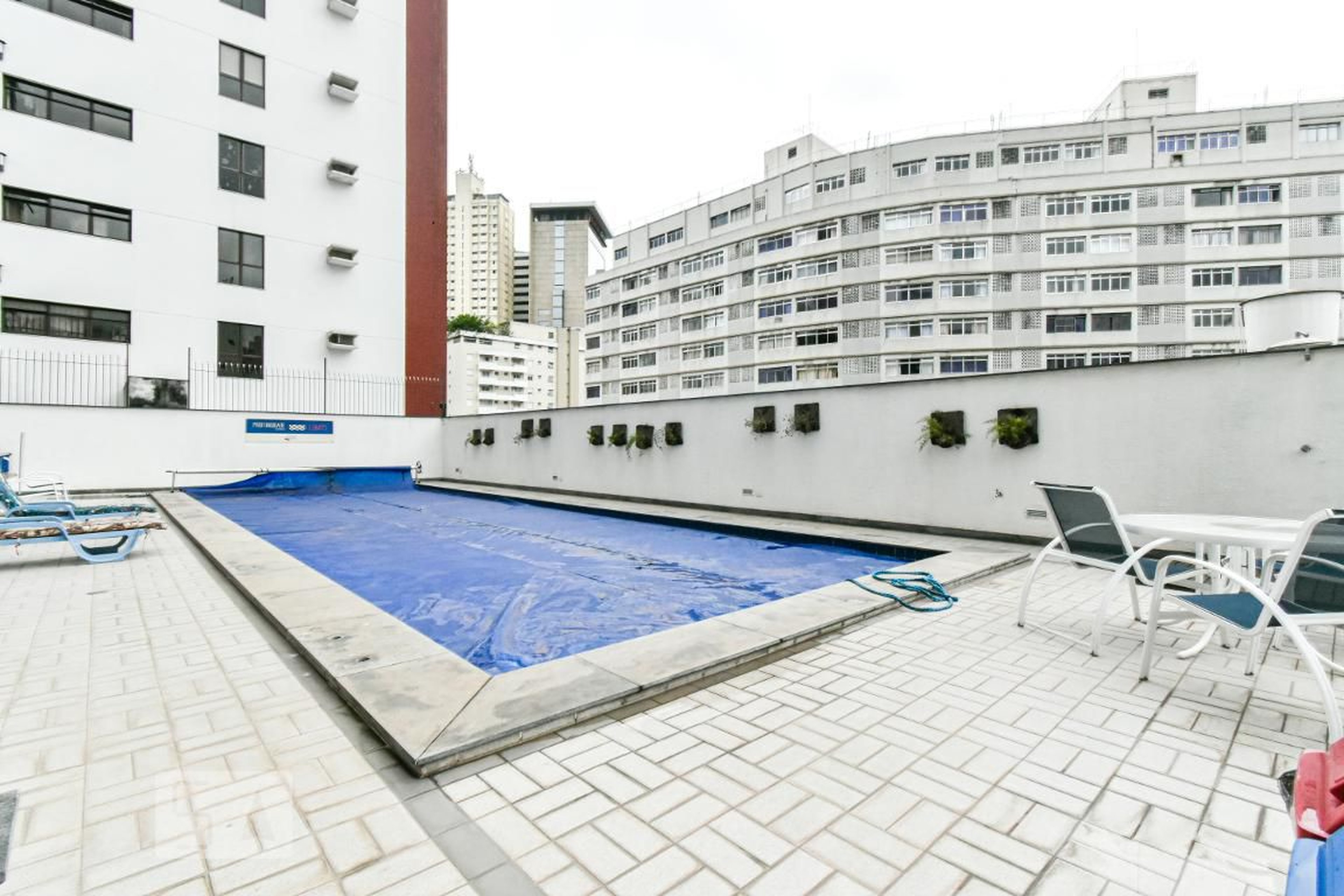 Piscina - Edifício Provence Appartaments