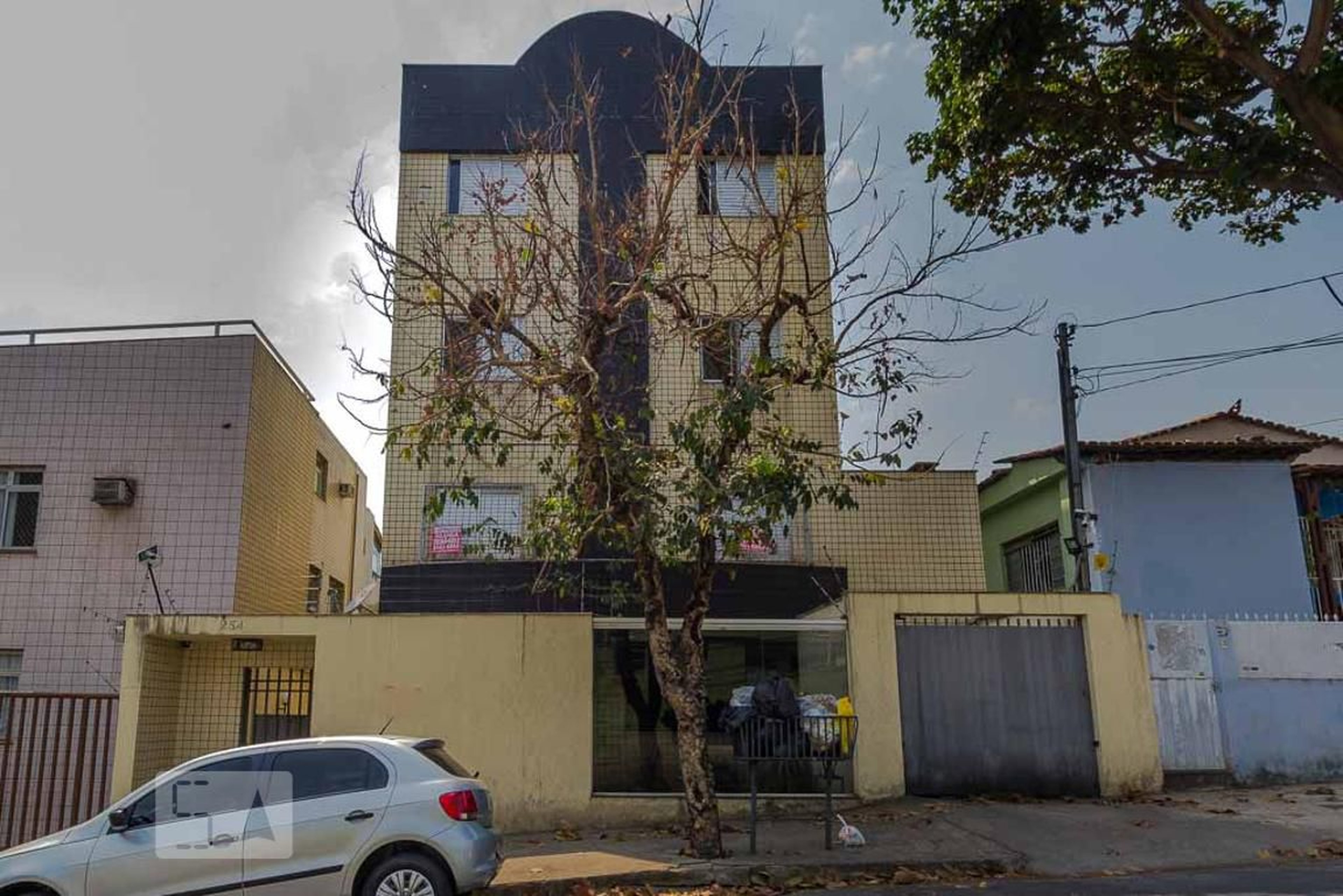 Fachada Condomínio em Rua Munhoz, 254