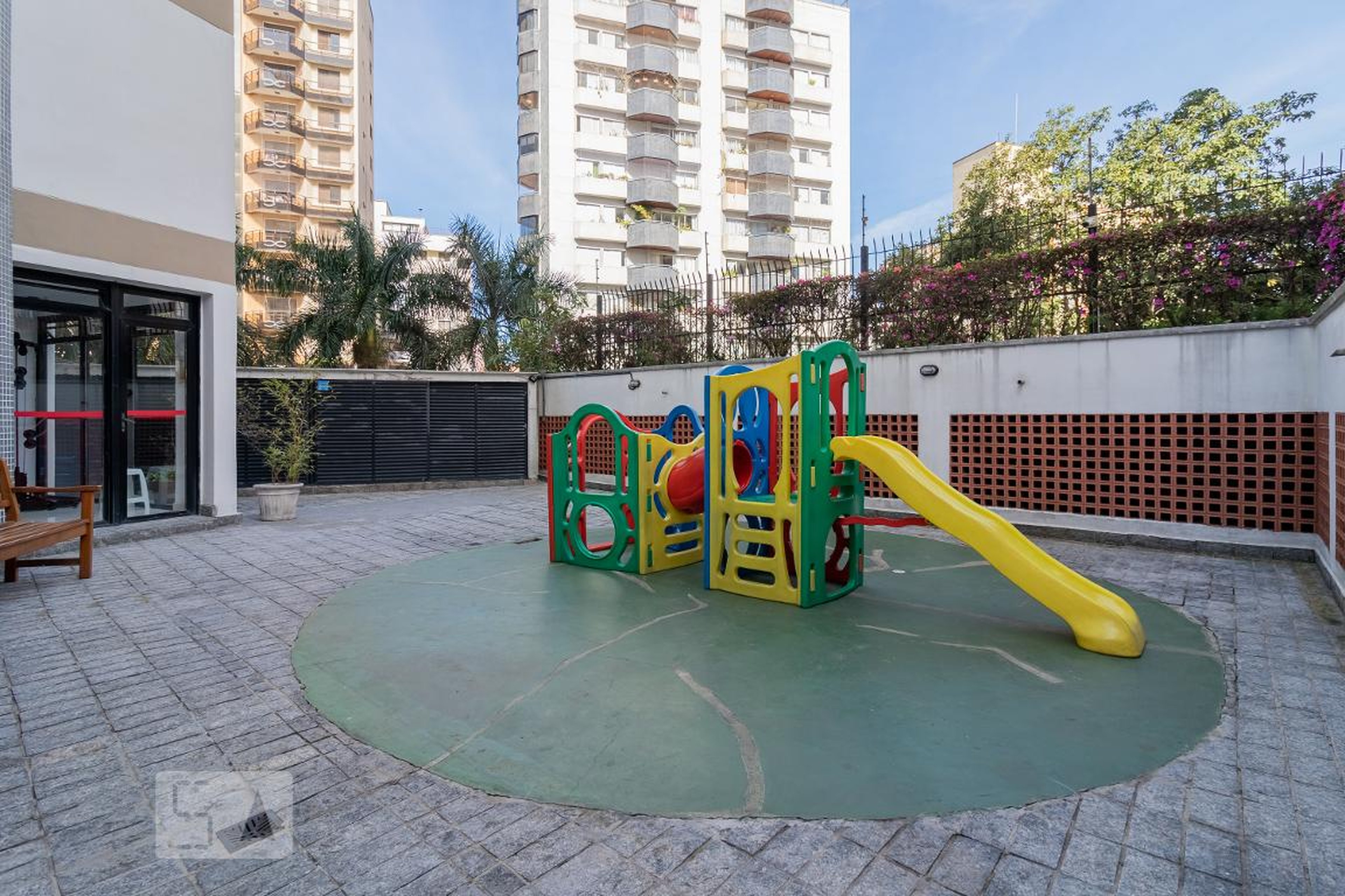 Playground - Hollywood Plaza