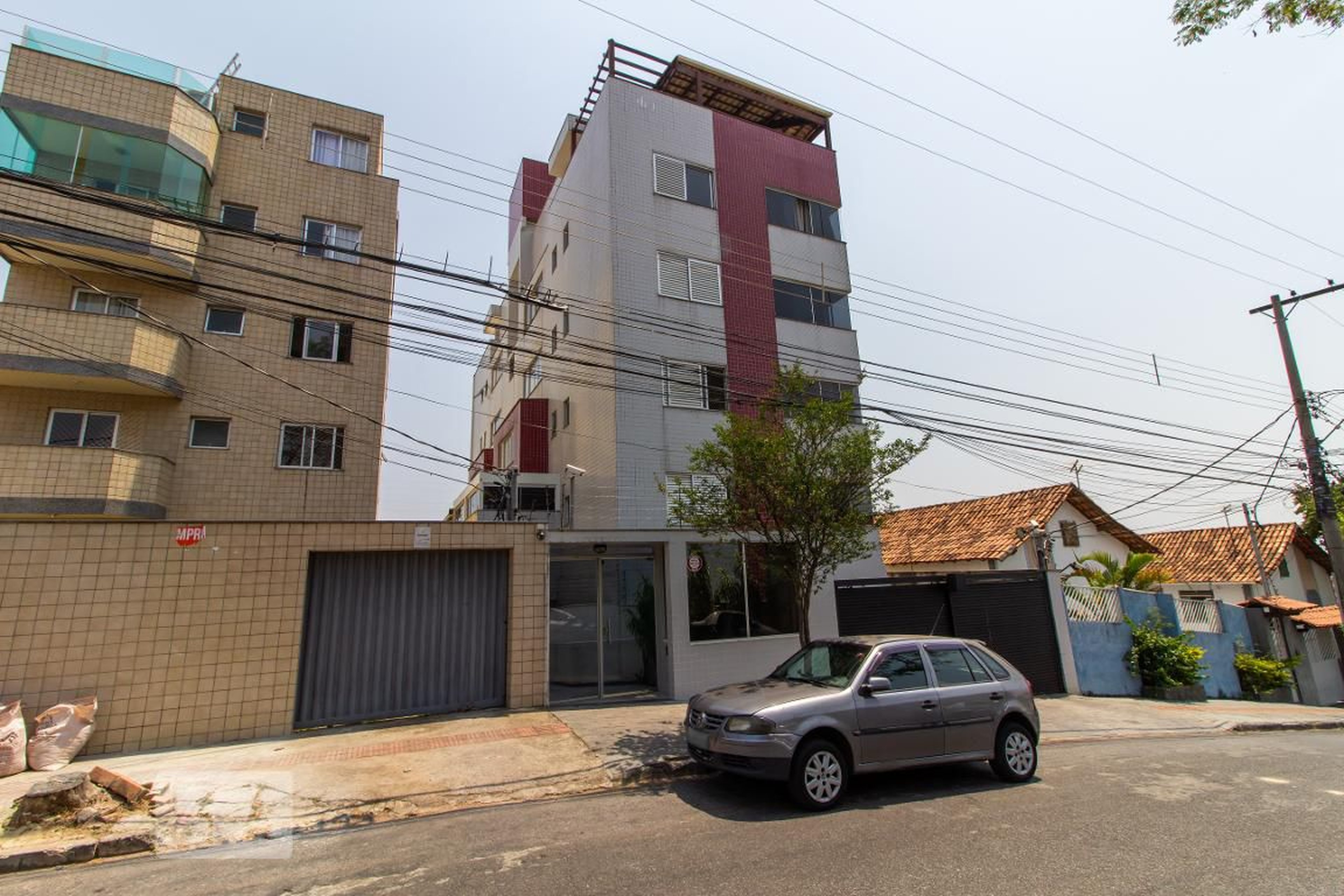 Fachada Condomínio em Rua Conceição Vidigal Paulucci, 121