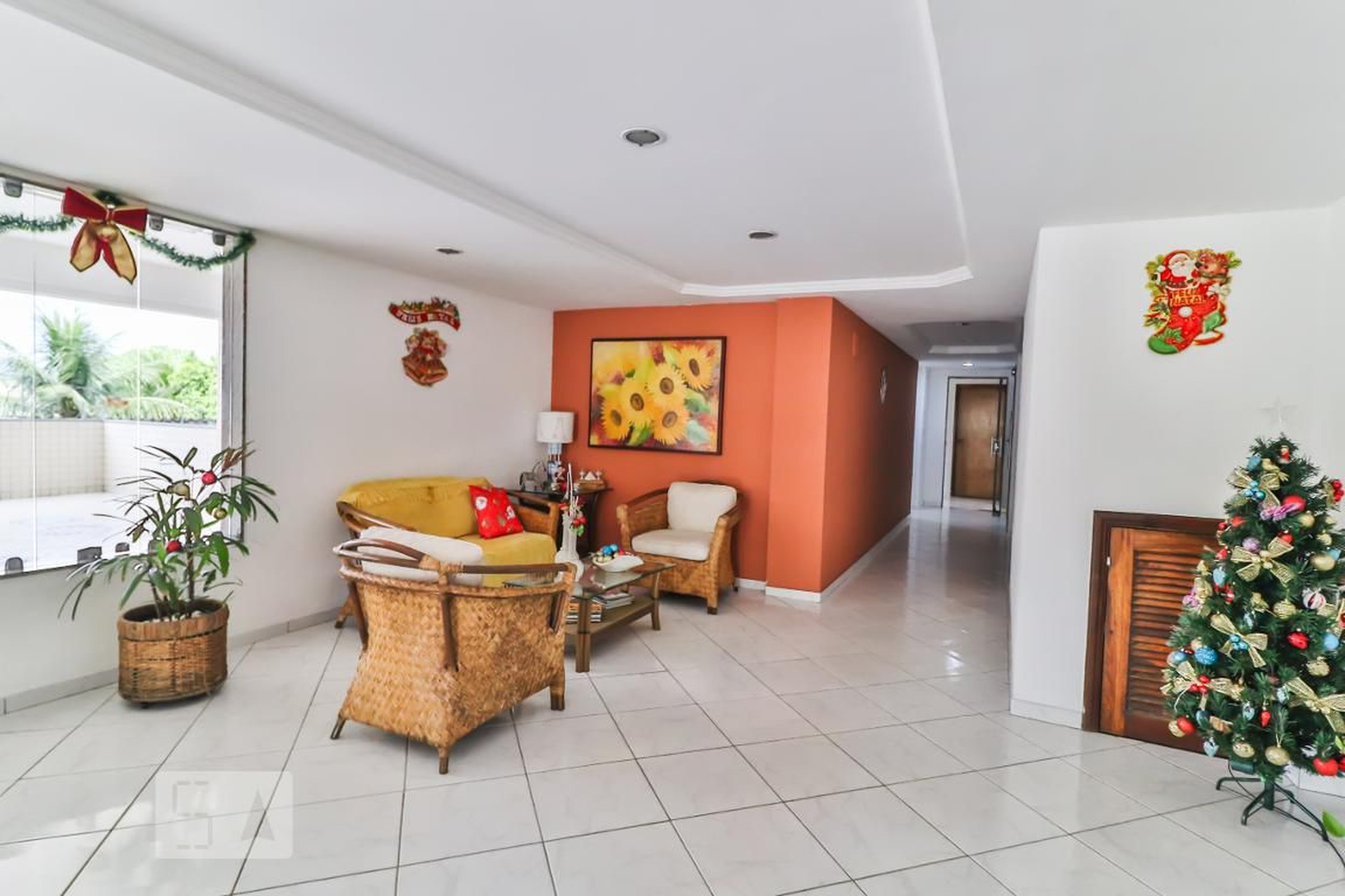 Hall - Solar dos Girassóis