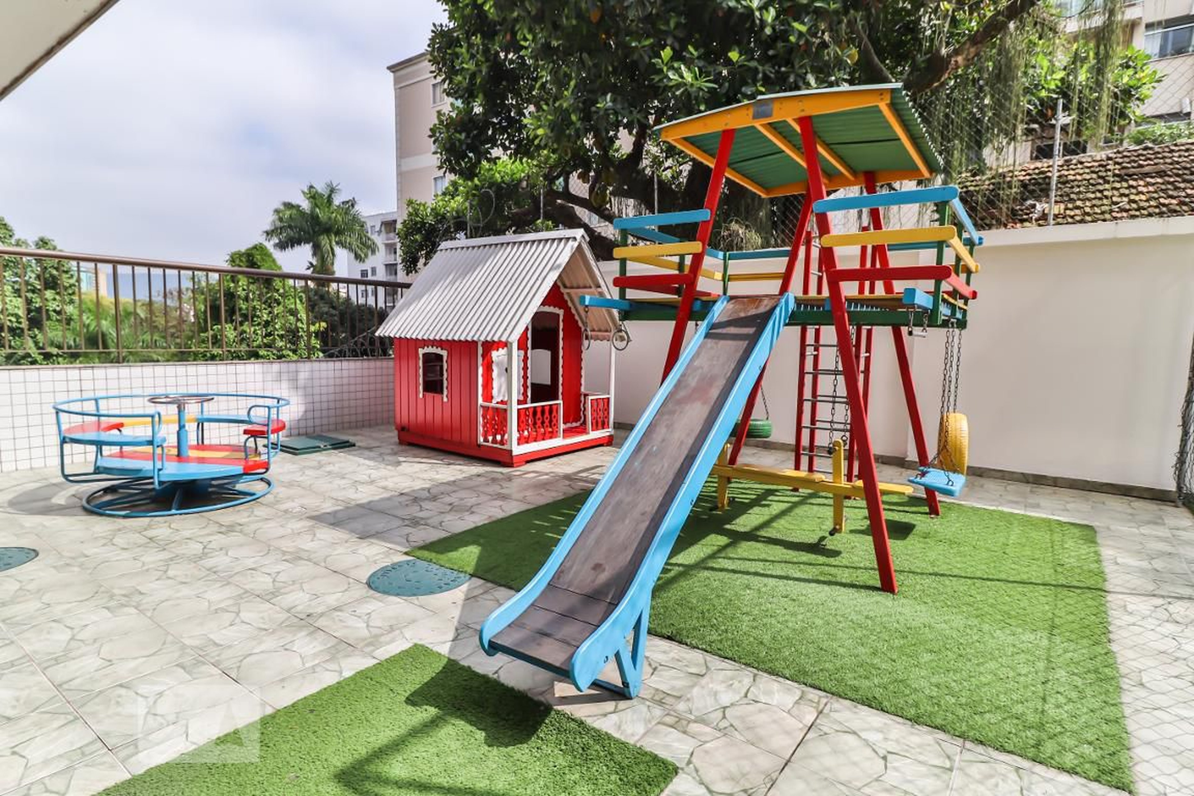 Playground - Solar dos Girassóis