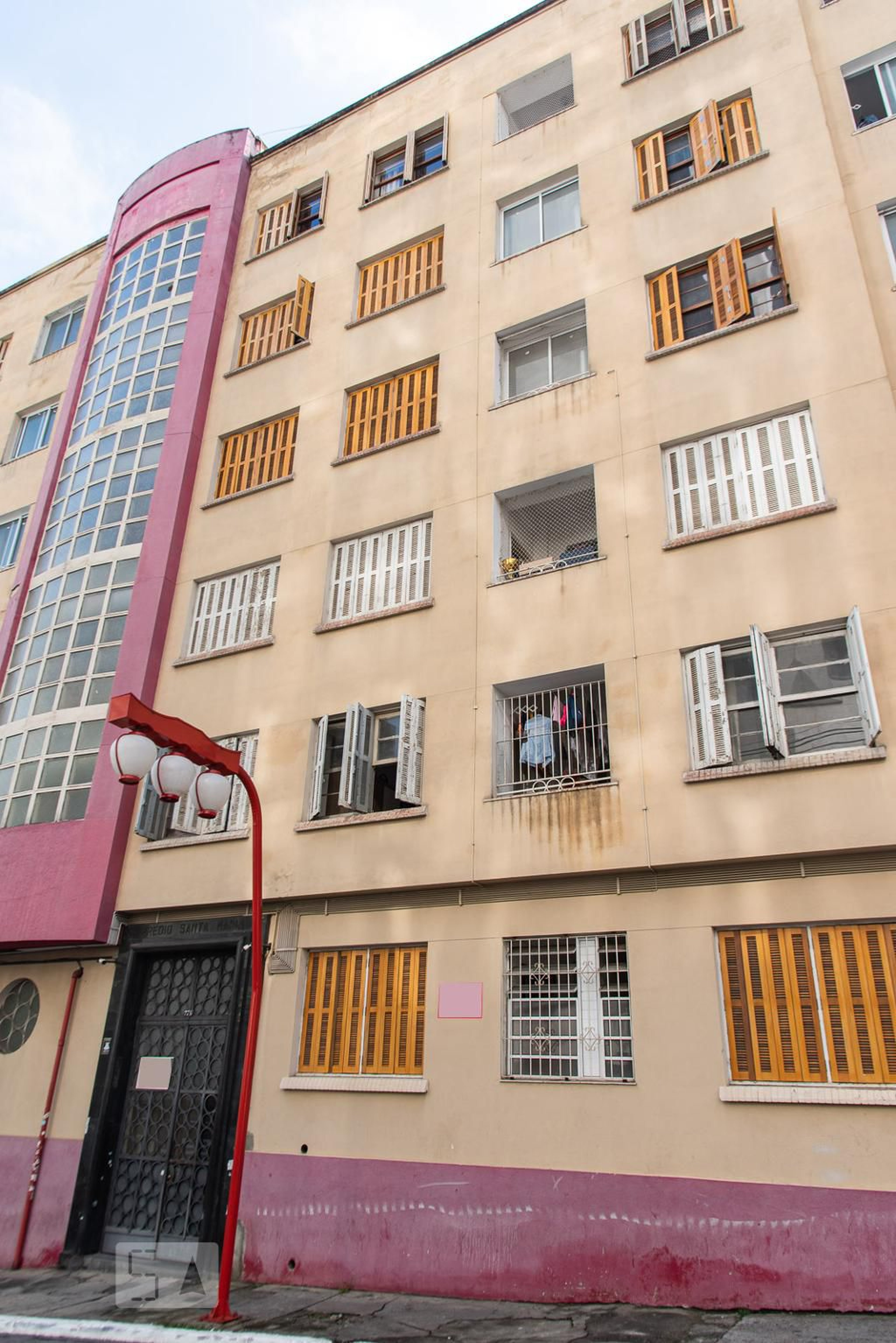 Fachada Condomínio em Rua Galvão Bueno, 779