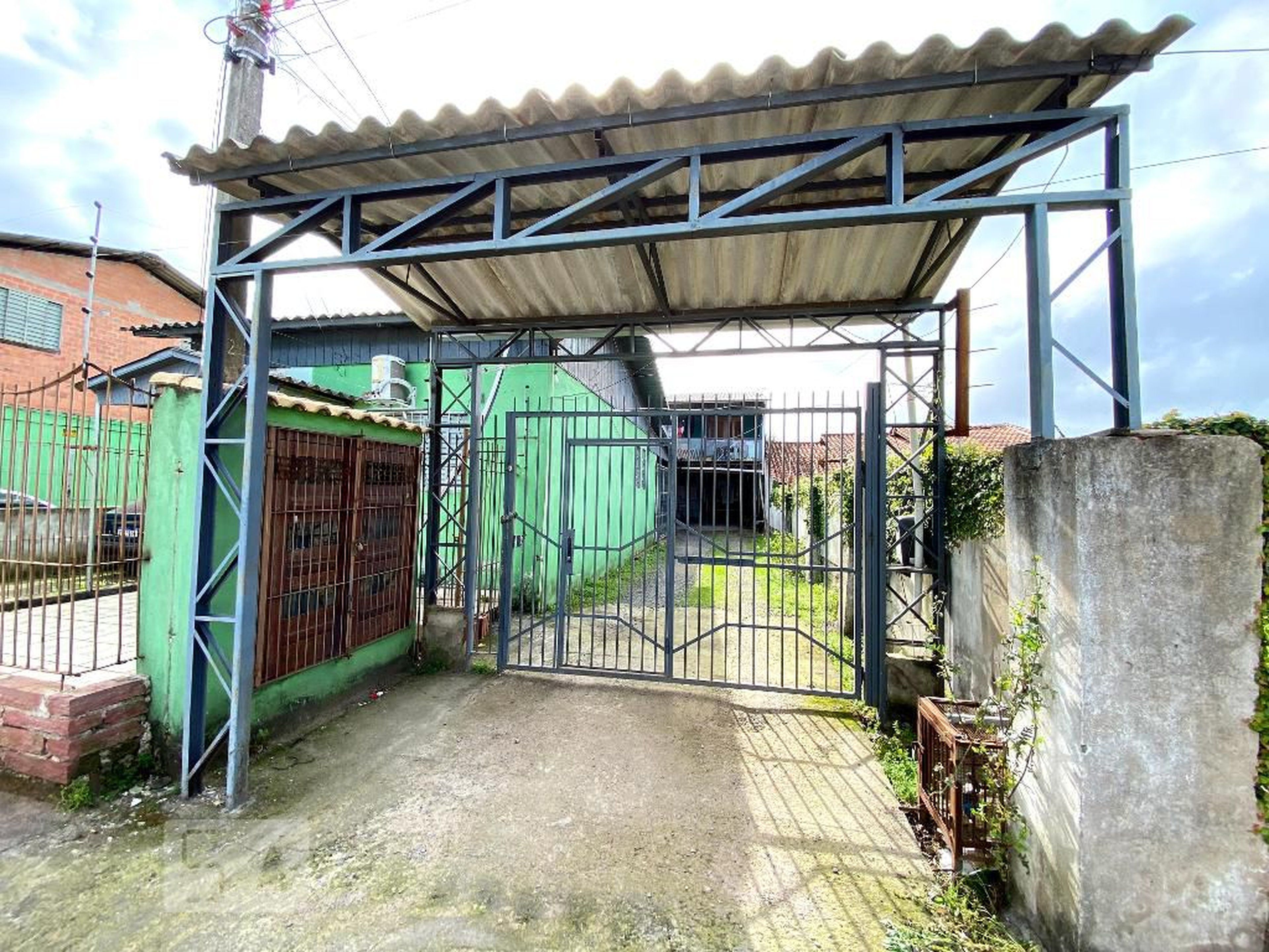 Fachada Condomínio em Rua Libório Müler, 223