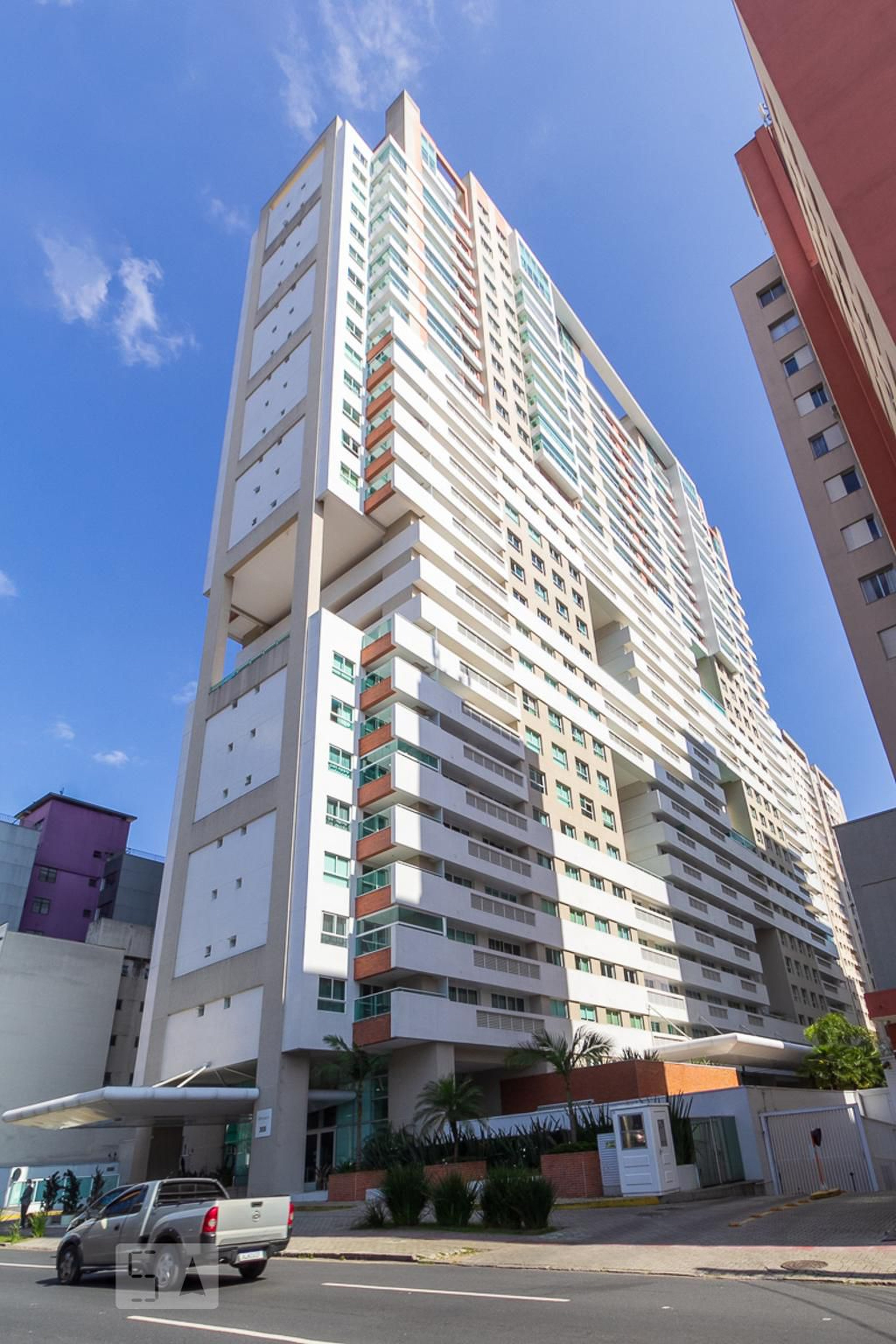 Fachada Condomínio em Rua Francisco Lourenço Johnscher, 3806