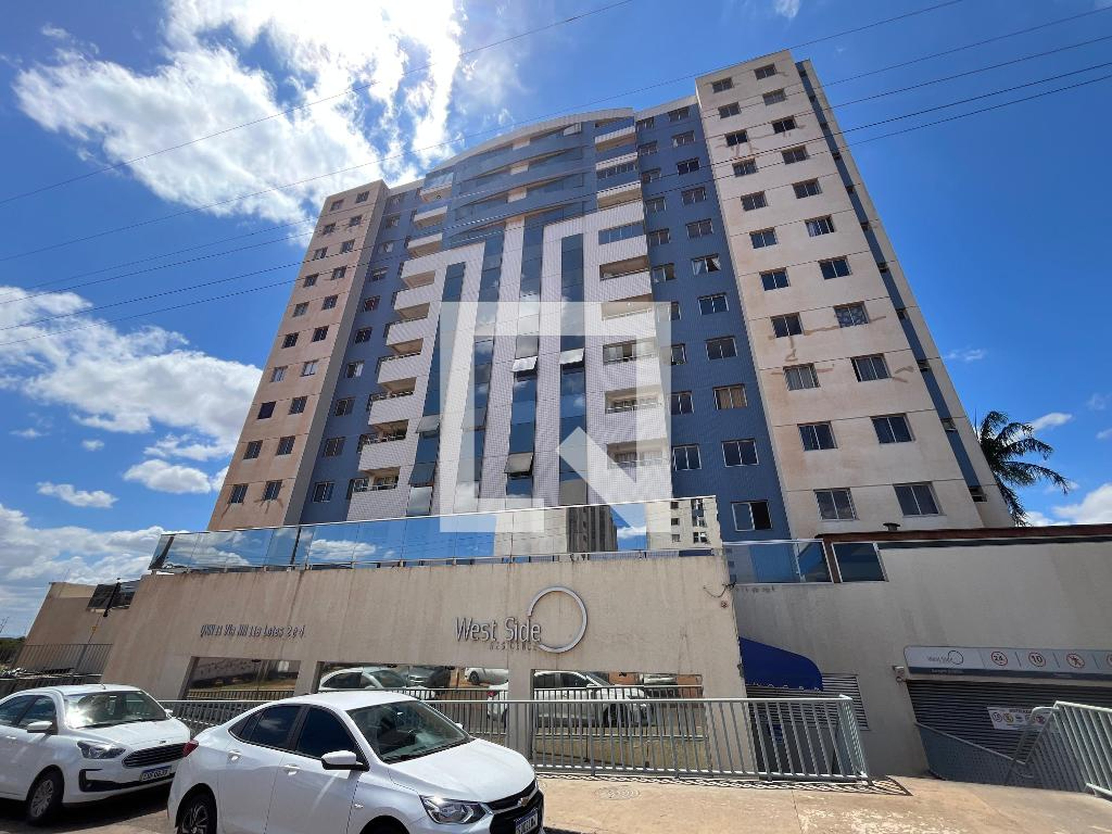 Fachada Condomínio West Side Residence