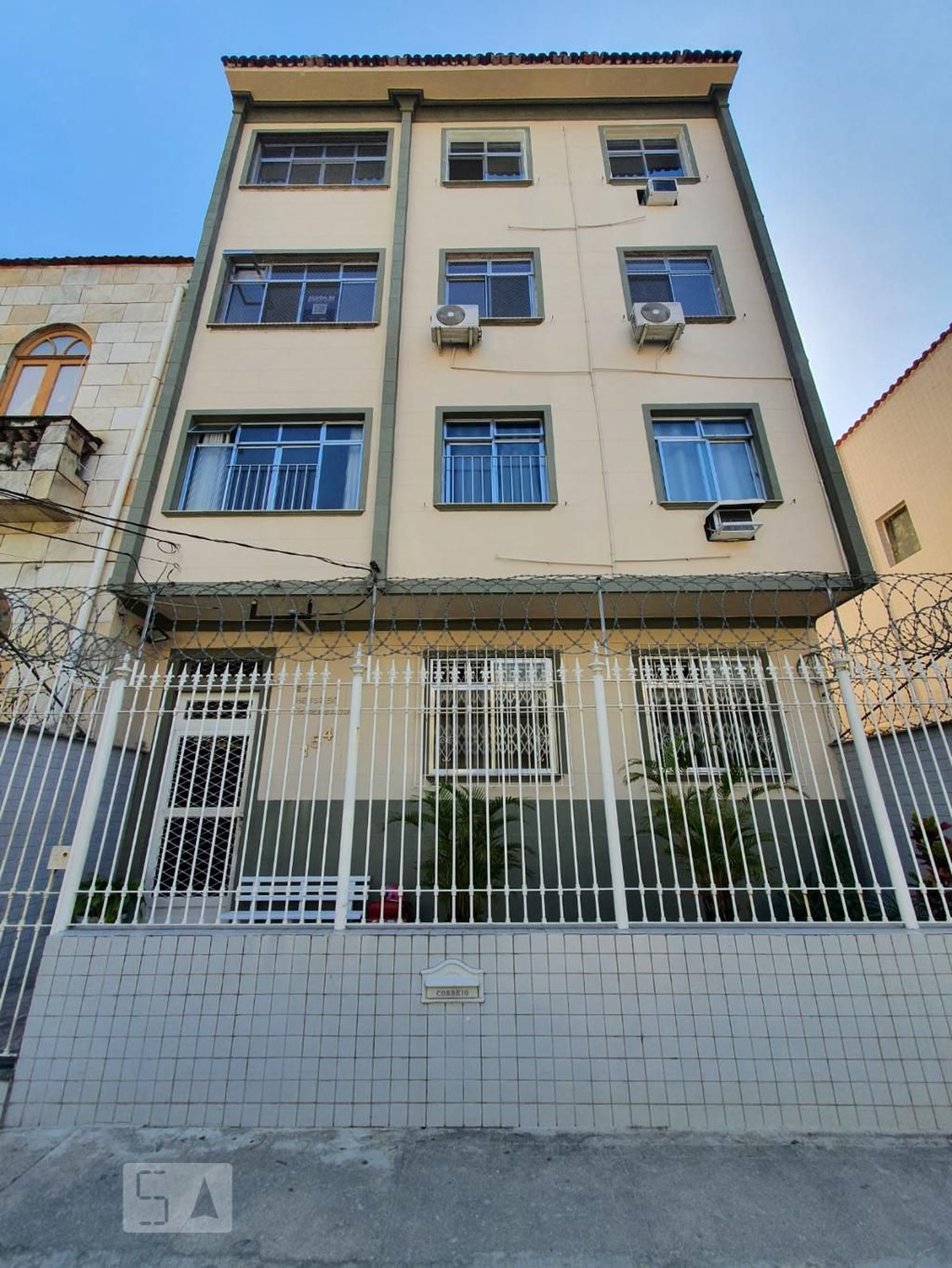 Fachada Condomínio em Rua Visconde de Cairú, 154