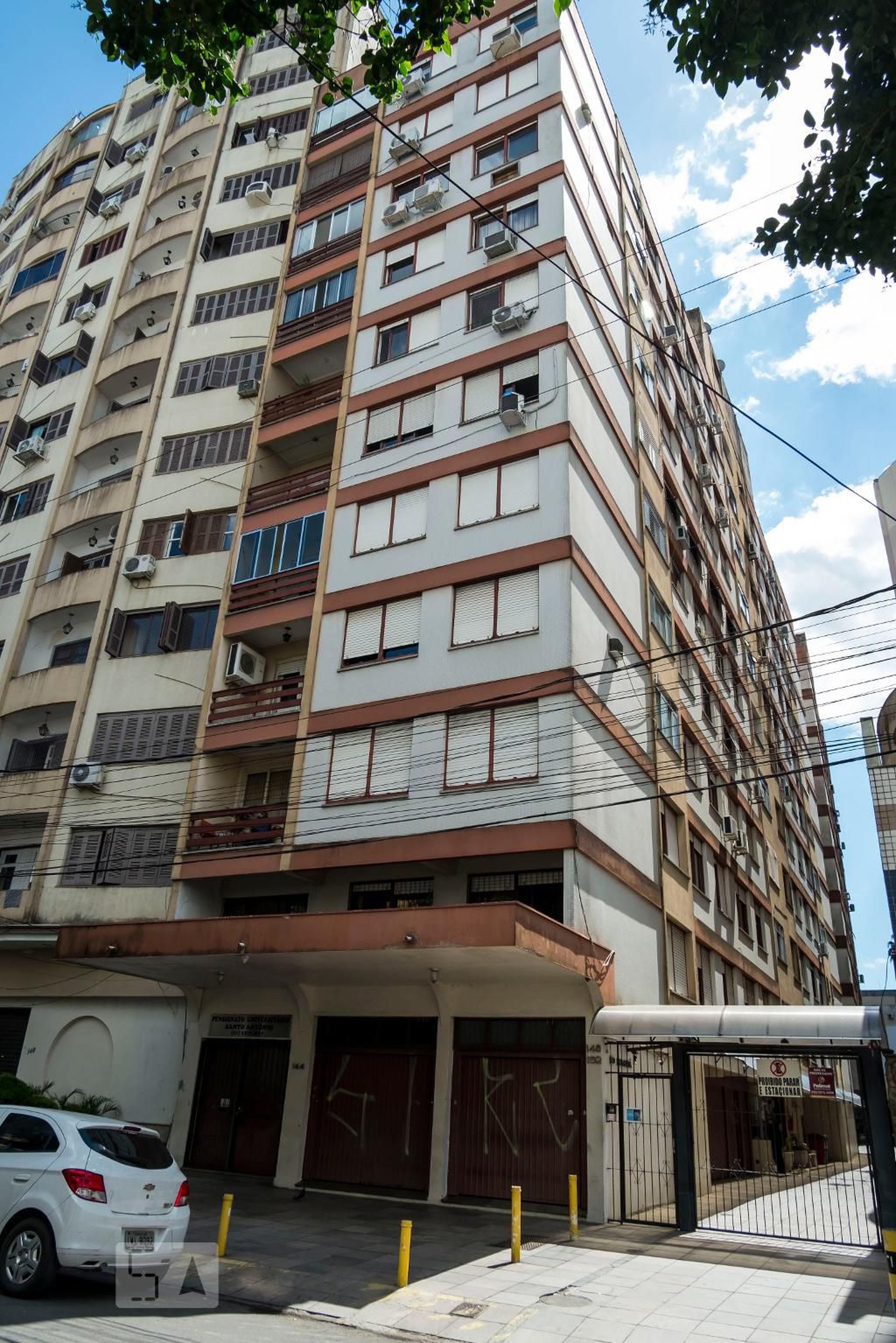 Fachada Condomínio em Rua General Lima E Silva, 150