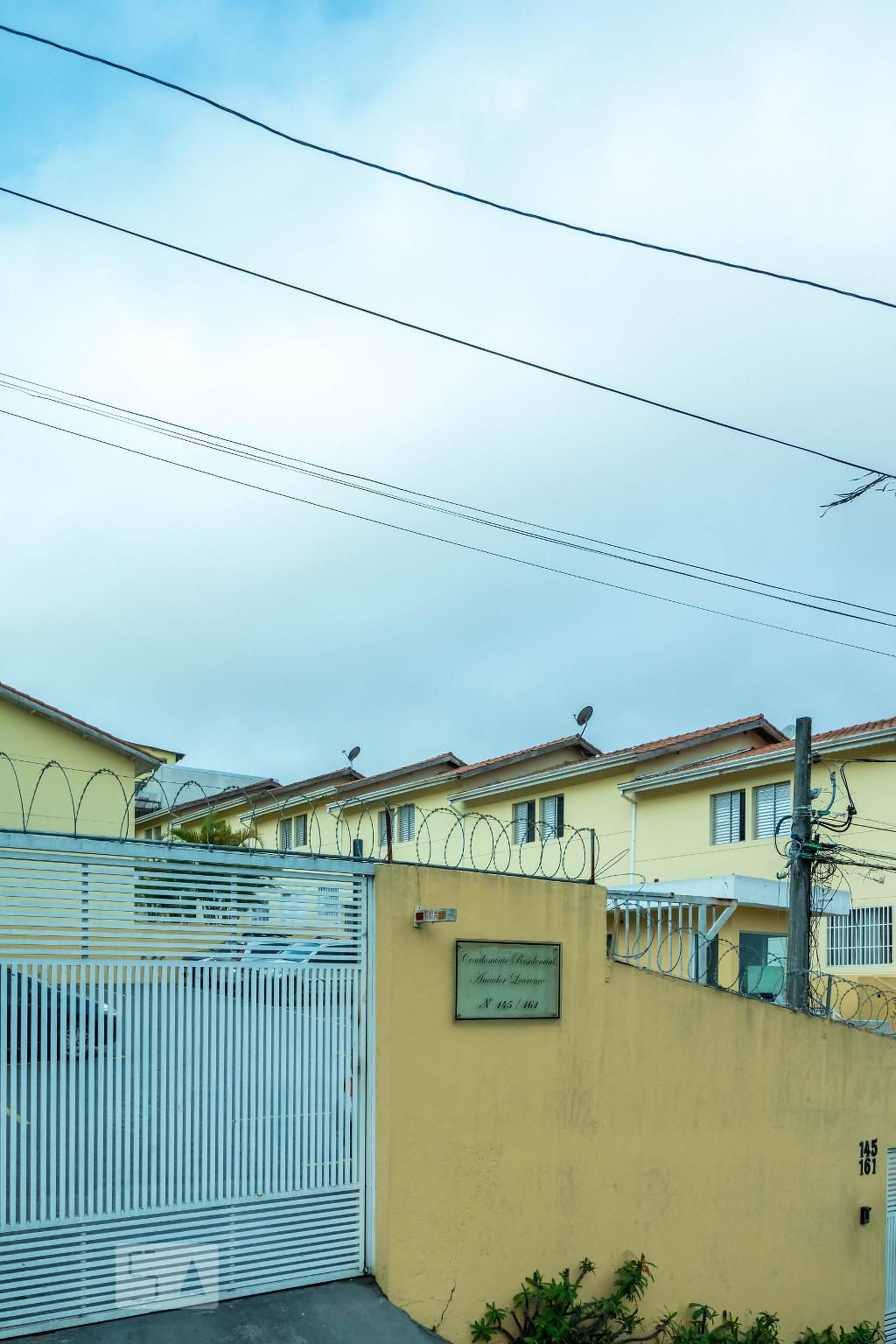 Fachada do Condomínio Condomínio Amor Lourenço