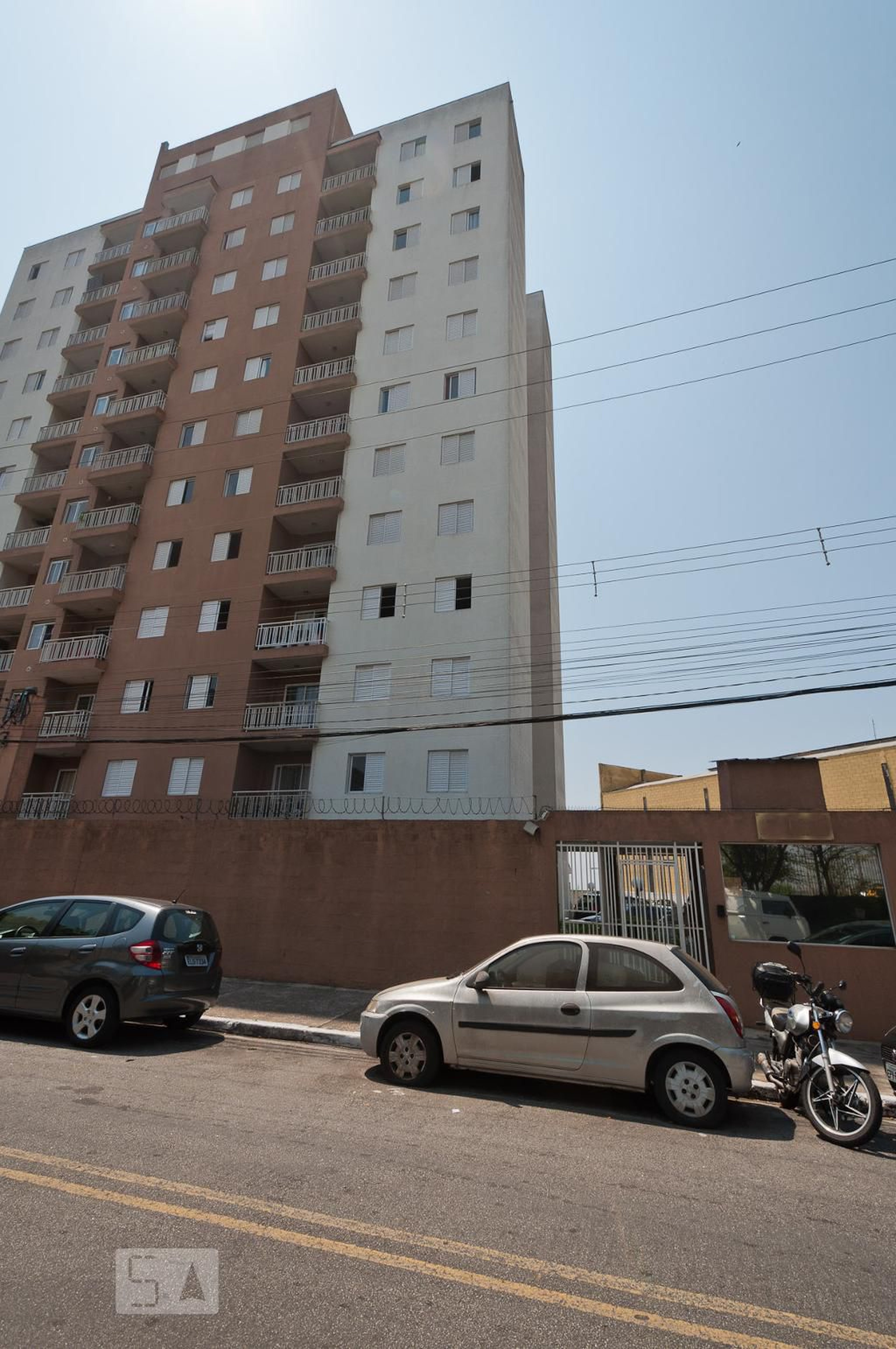 Fachada do Condomínio Residencial Plaza de Carmona