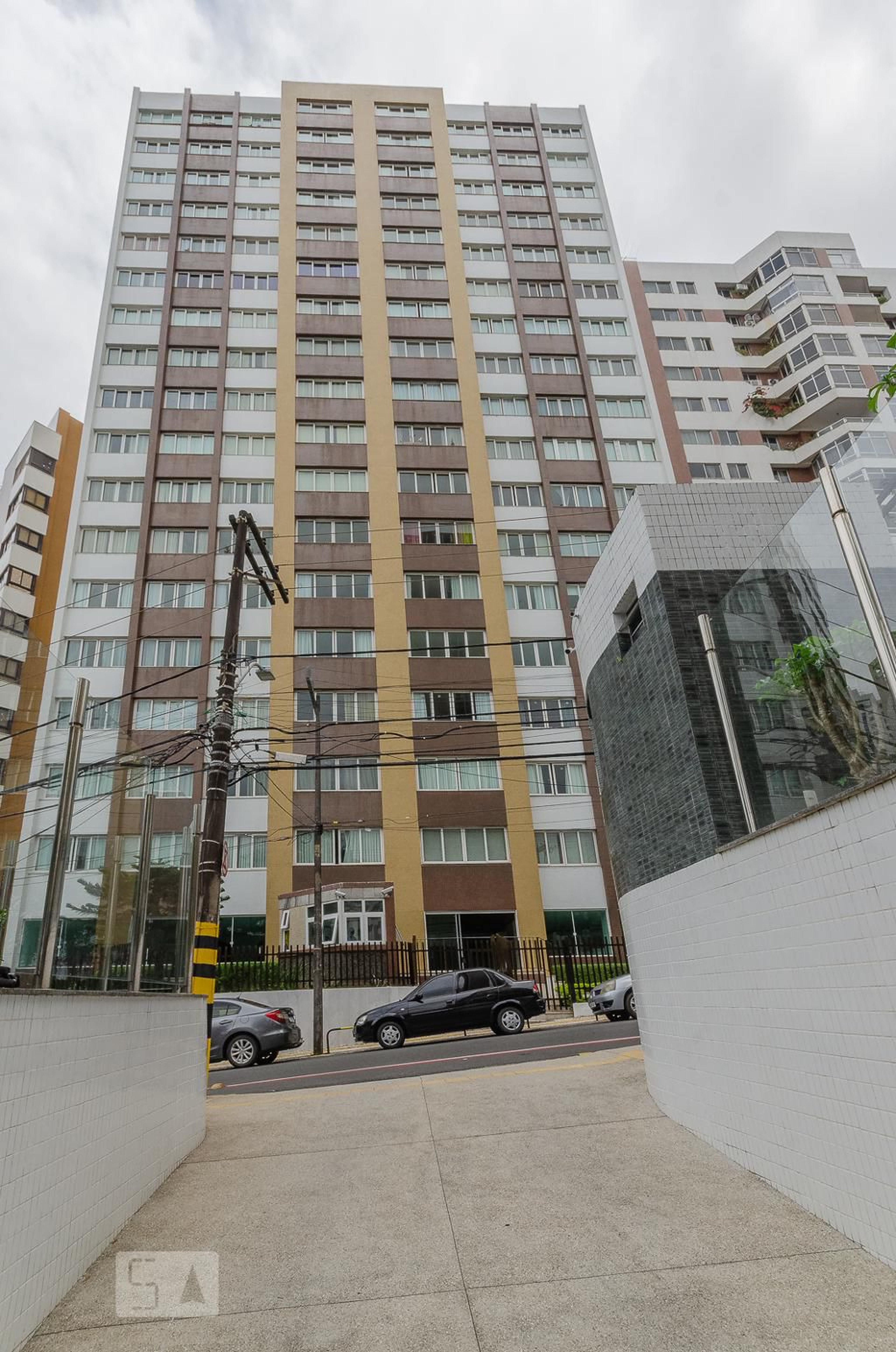 Fachada do Condomínio Edifício Cristiana