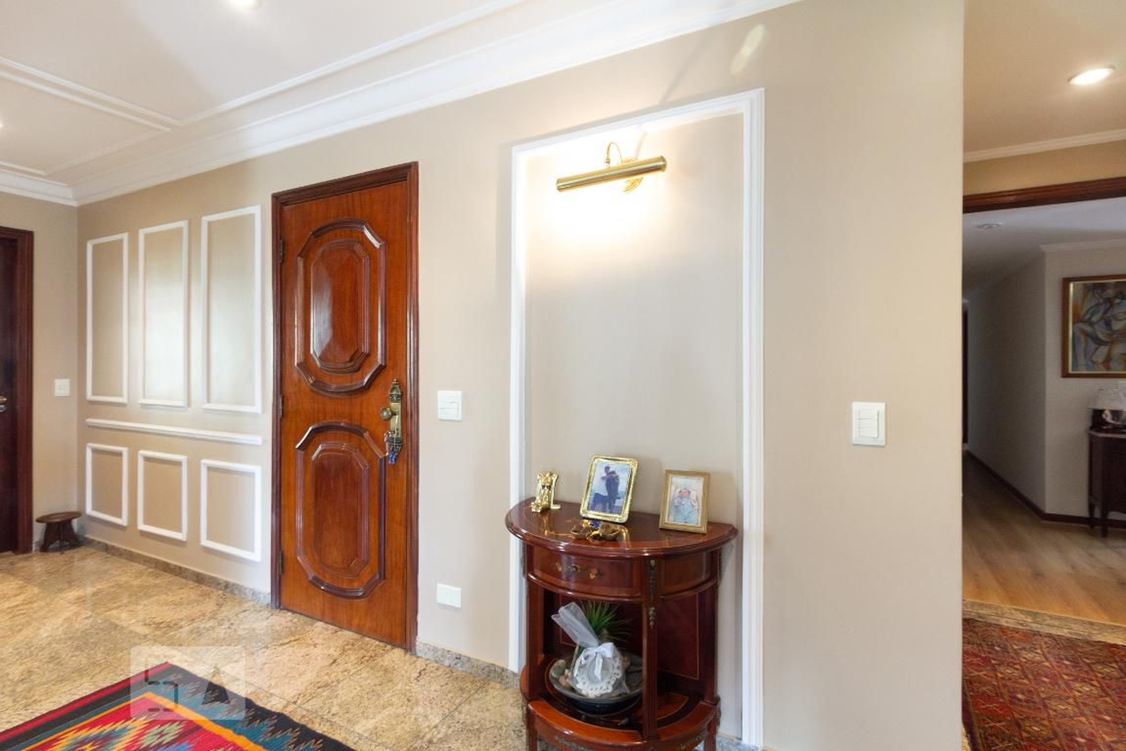 Hall de Entrada - Maison Louvre