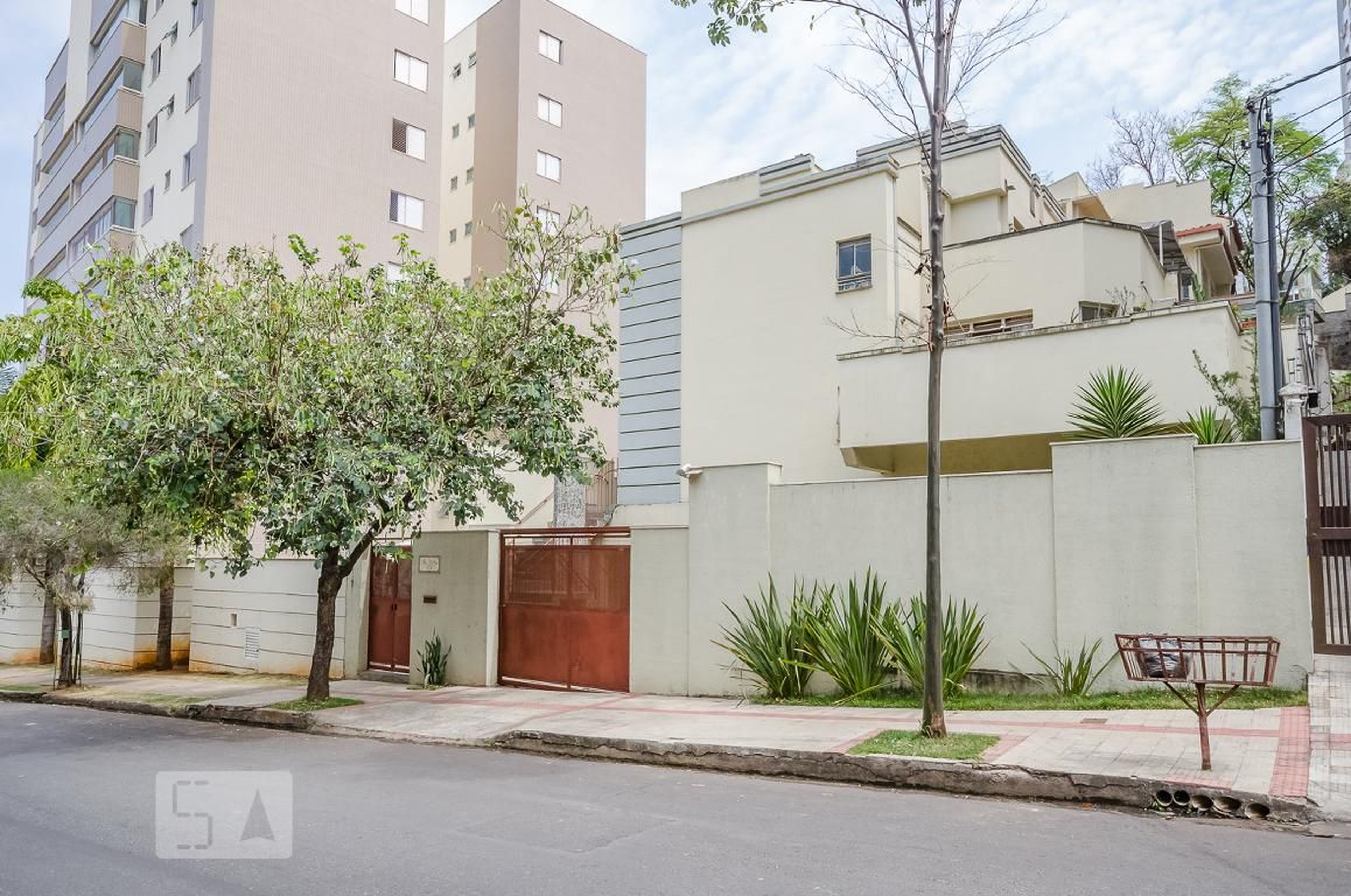 Fachada Condomínio em Rua Vereador Washington Walfrido, 171