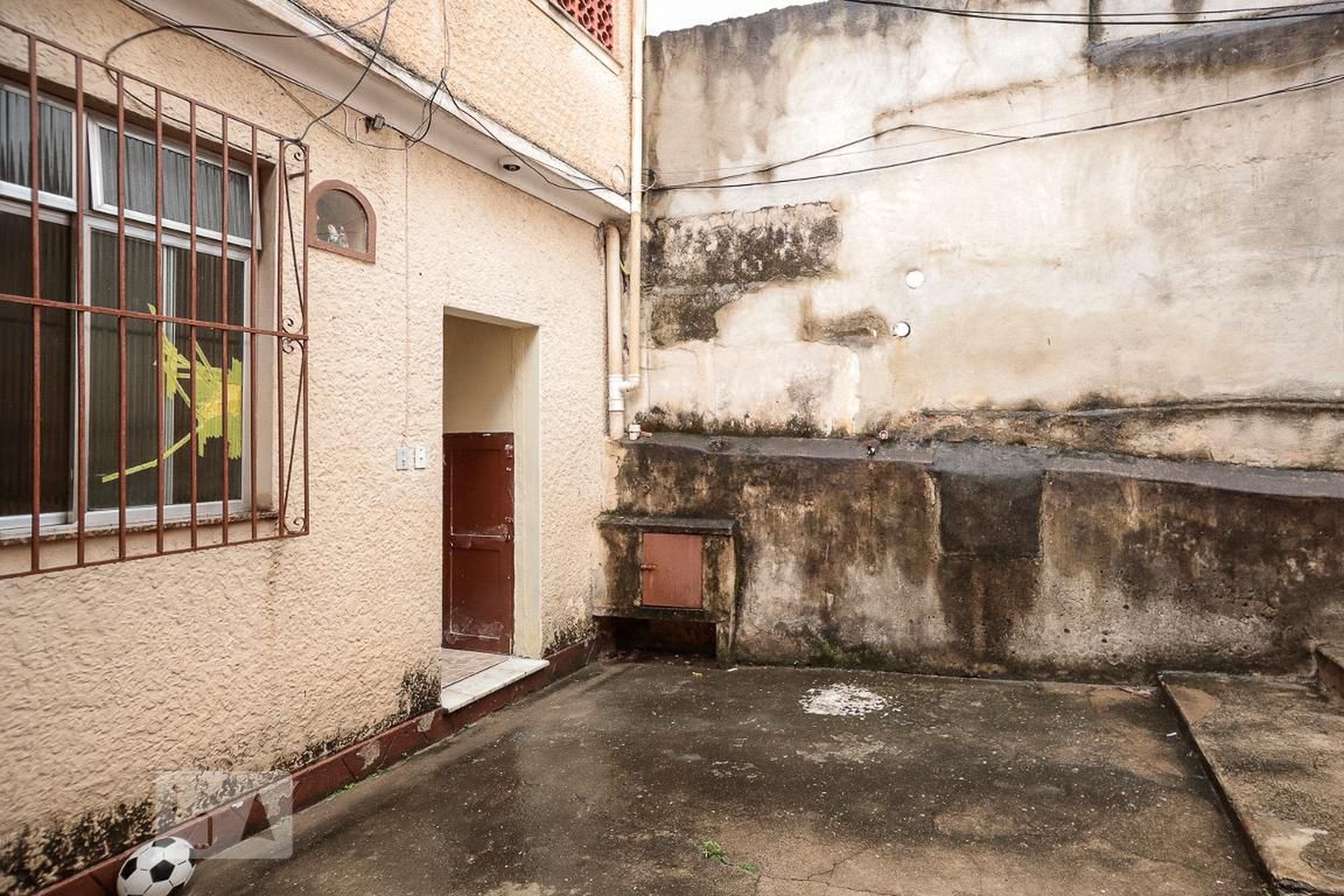 Fachada Condomínio em Rua Antônio Vargas, 137