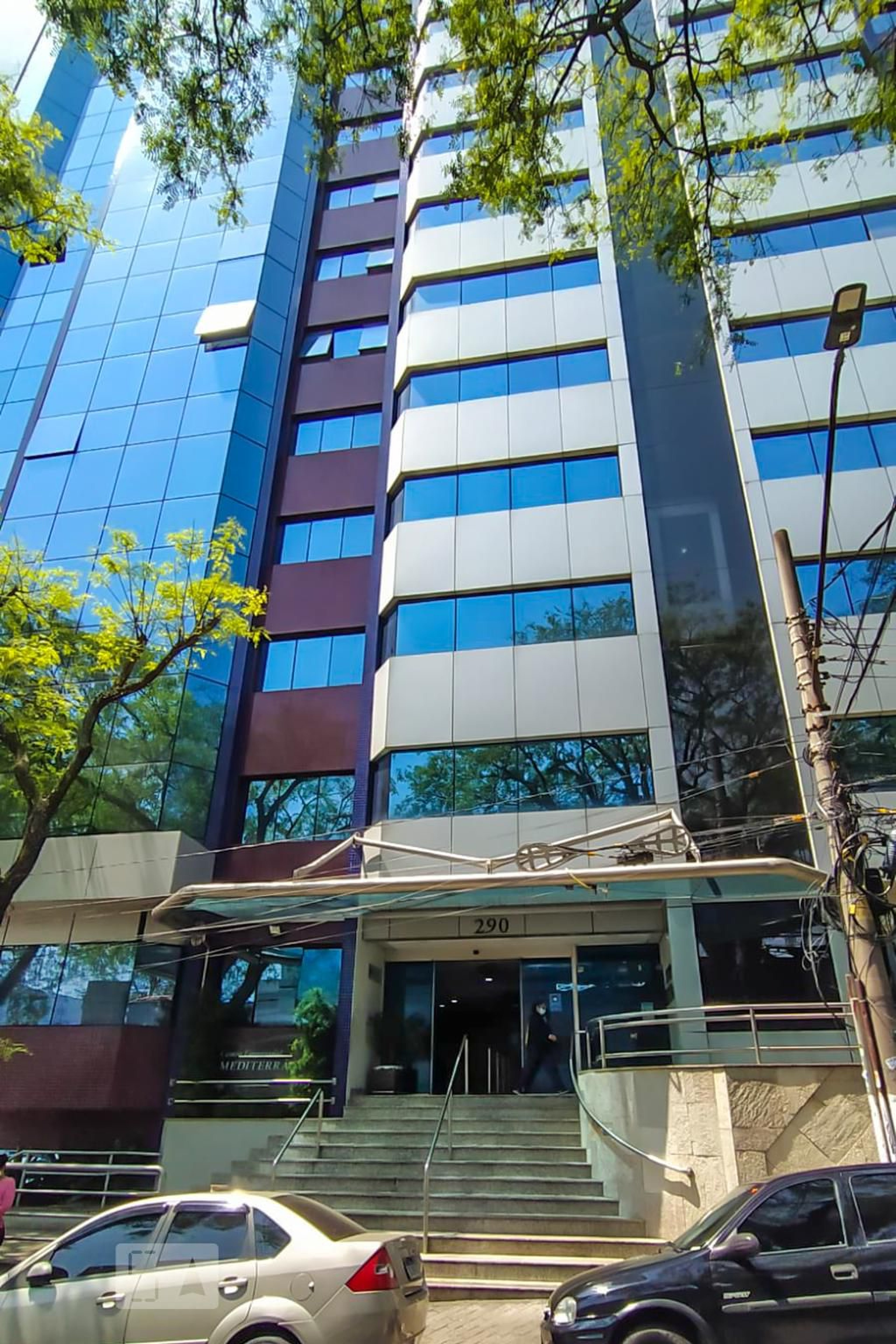 Fachada do Condomínio Condomínio em Rua Mediterrâneo, 290