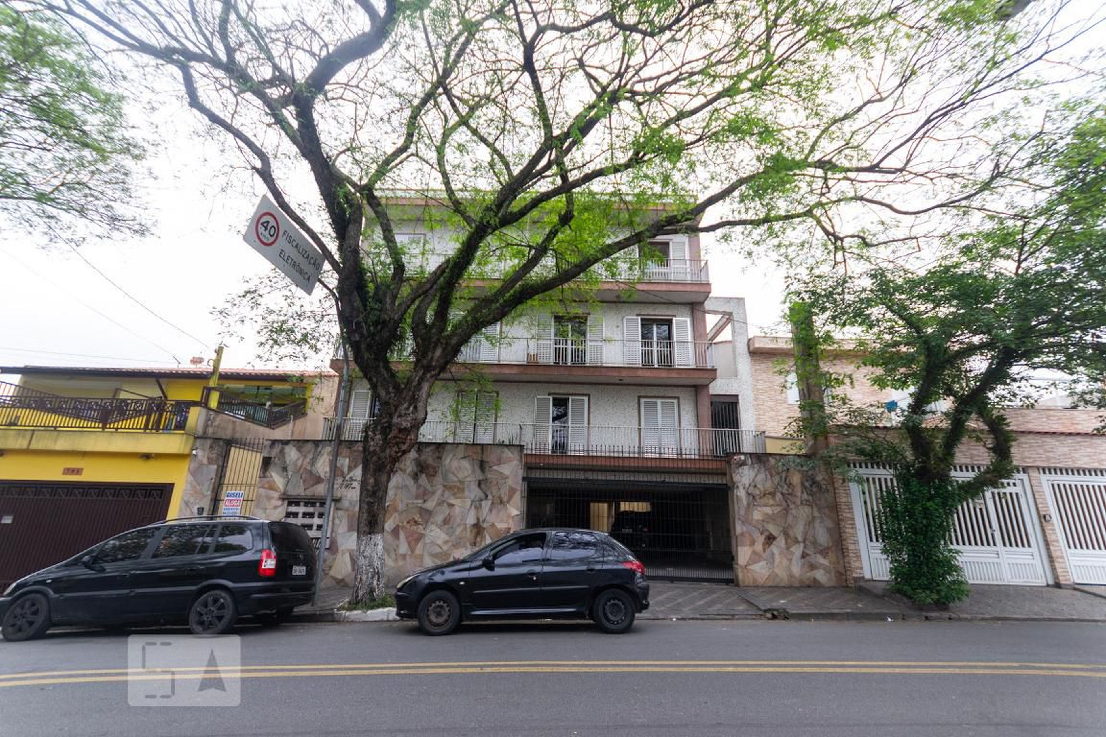 Fachada Condomínio em Rua Miosótis, 715