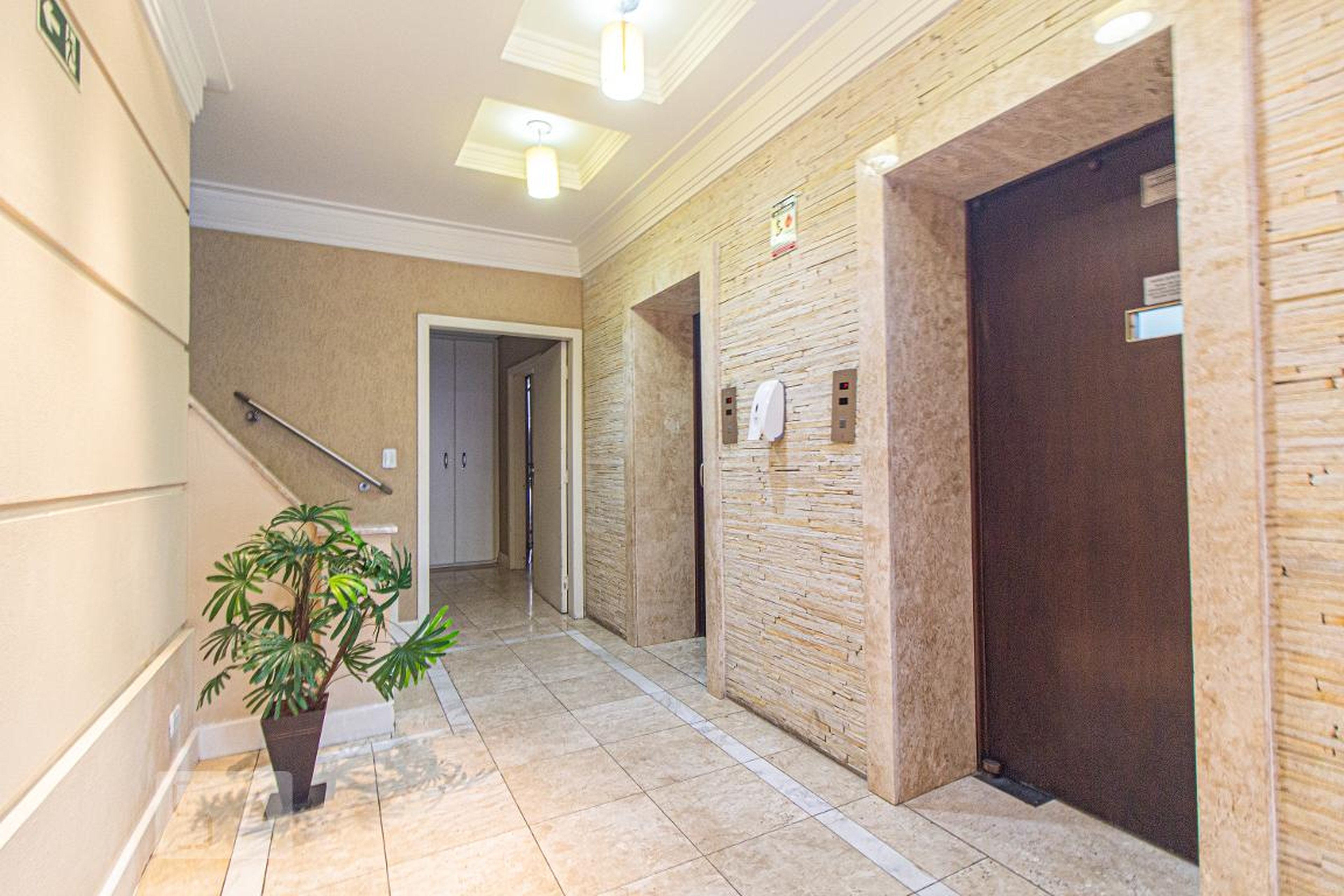 Hall - Itacolomi