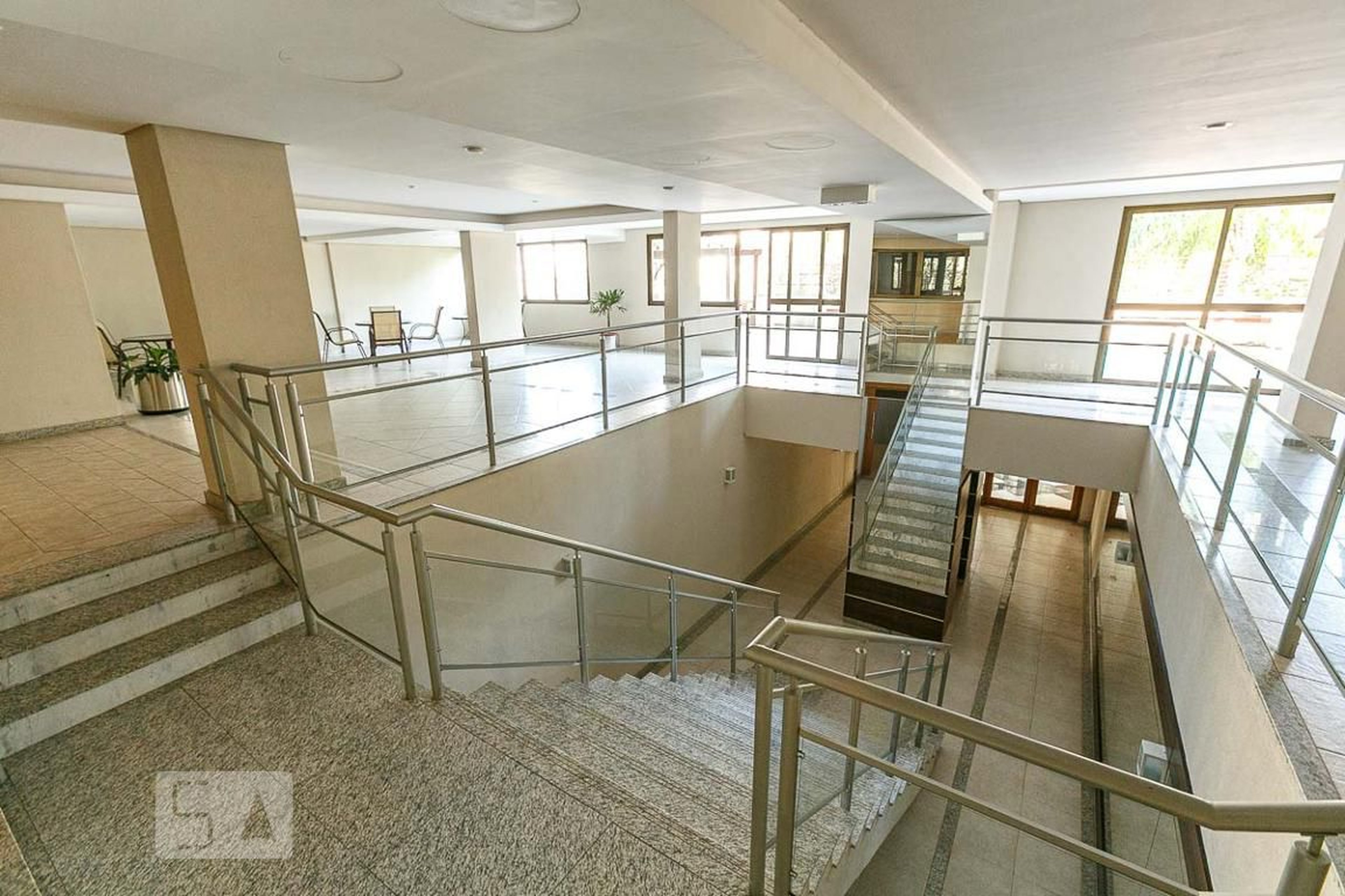 Hall de Entrada - Sunny Square