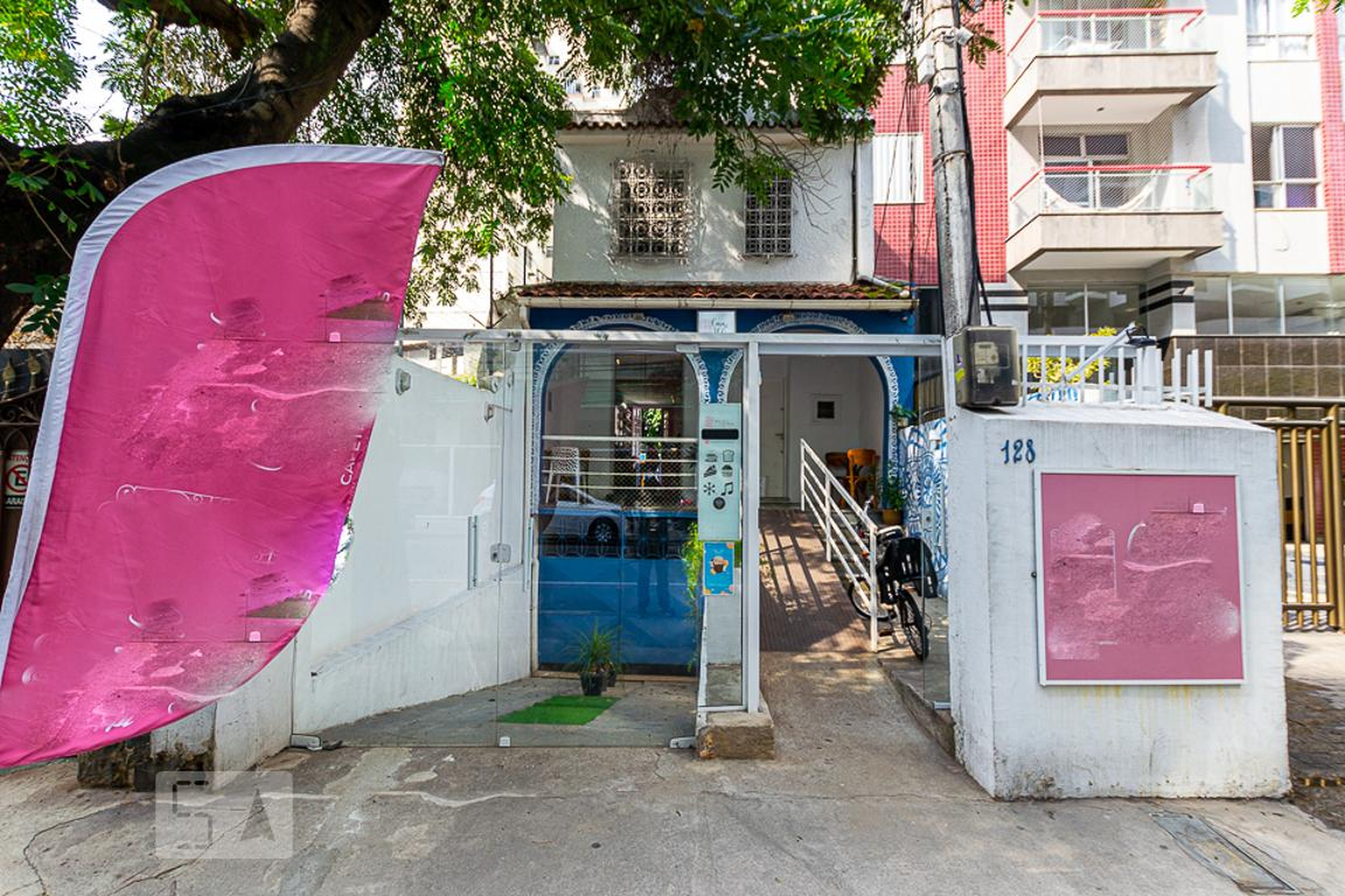Fachada Condomínio em Rua Tiradentes, 128