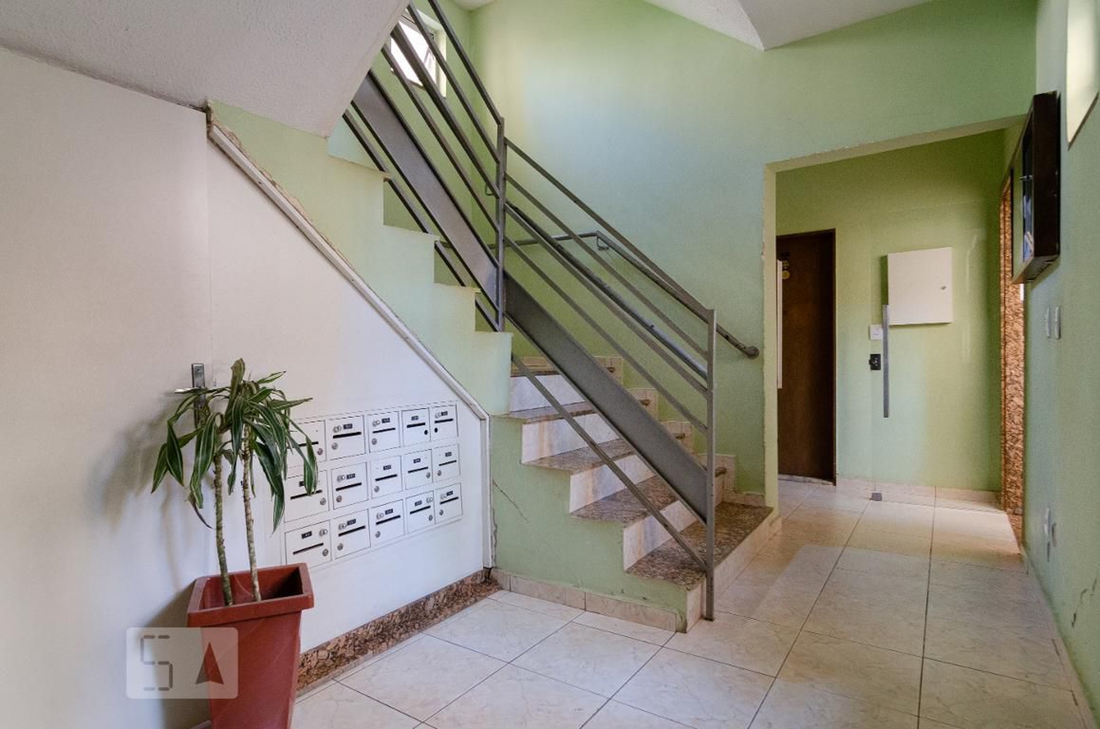 Hall de Entrada Condomínio em Beco Quarenta e Sete, 335