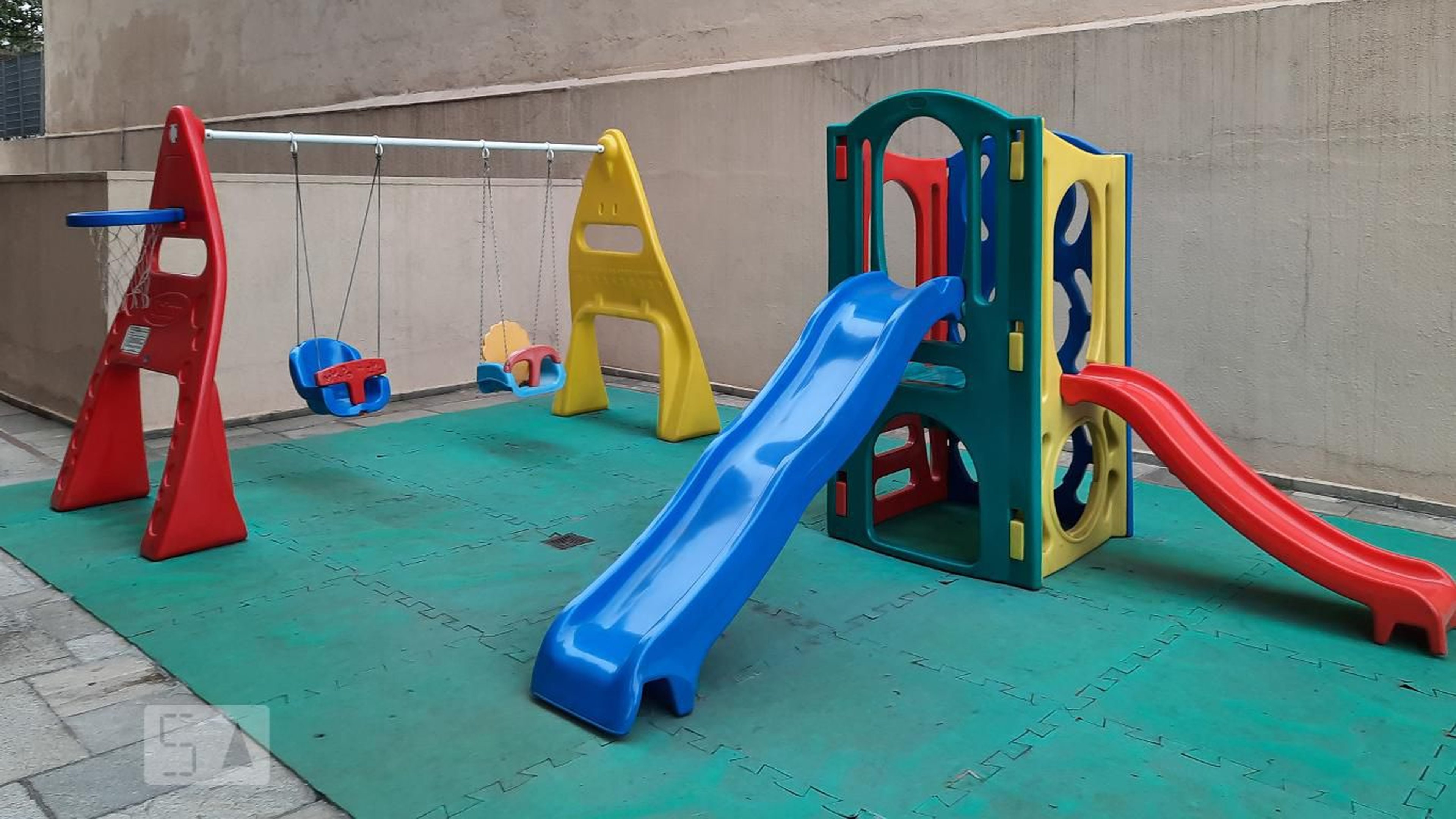 Playground - Adelino Gaspar