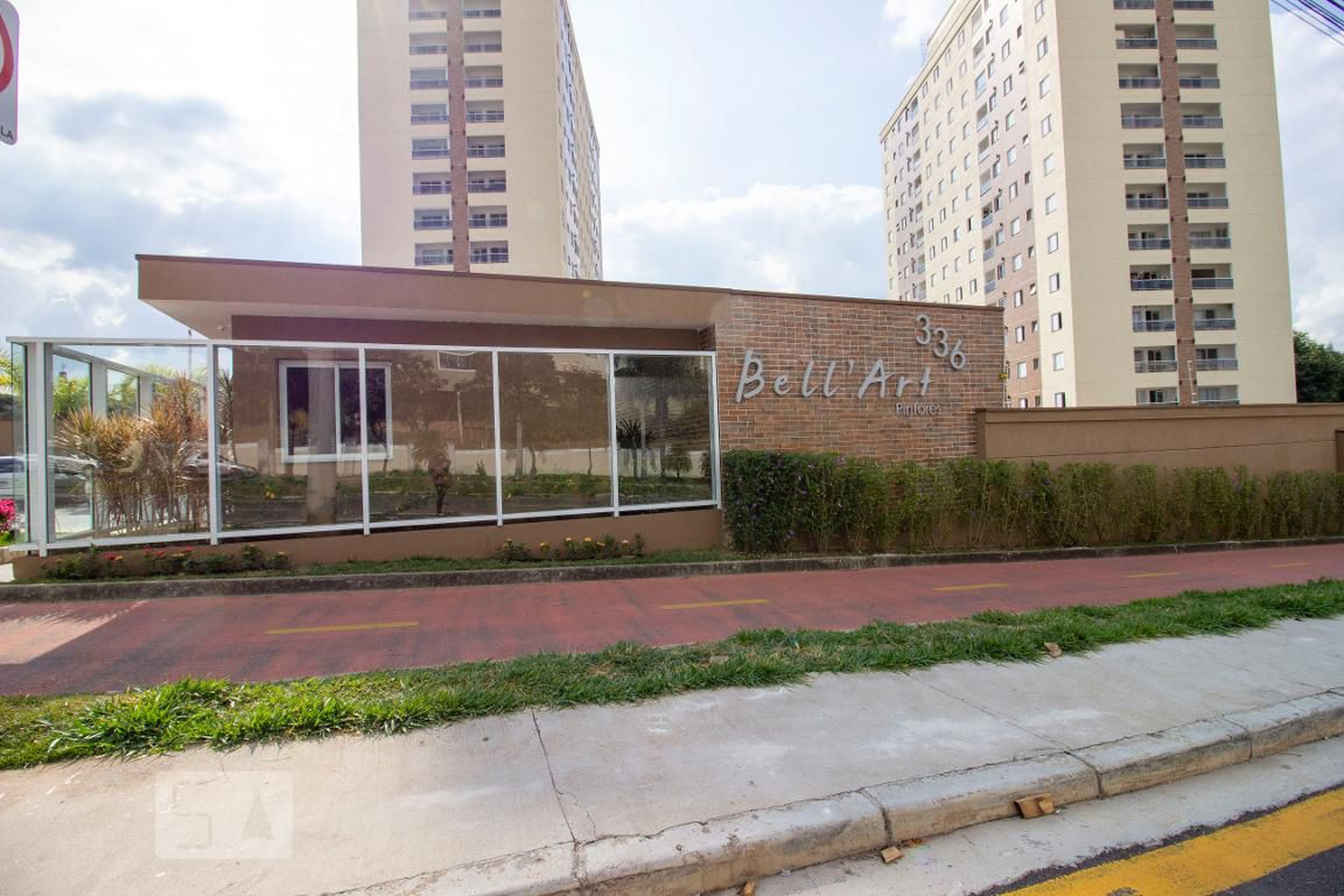 Fachada do Condomínio Condomínio Bellart