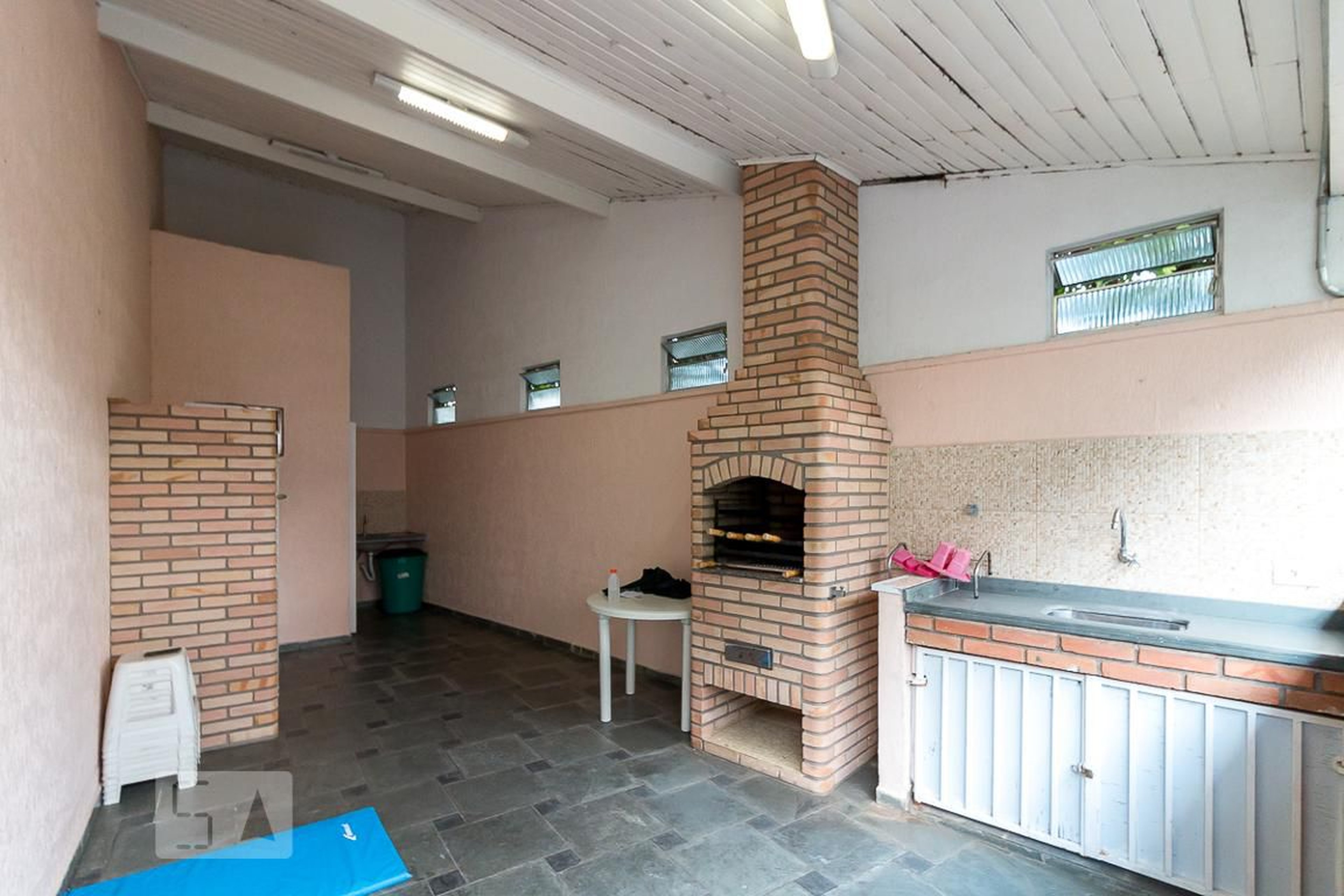 Churrasqueira - Residencial Vila Inglesa