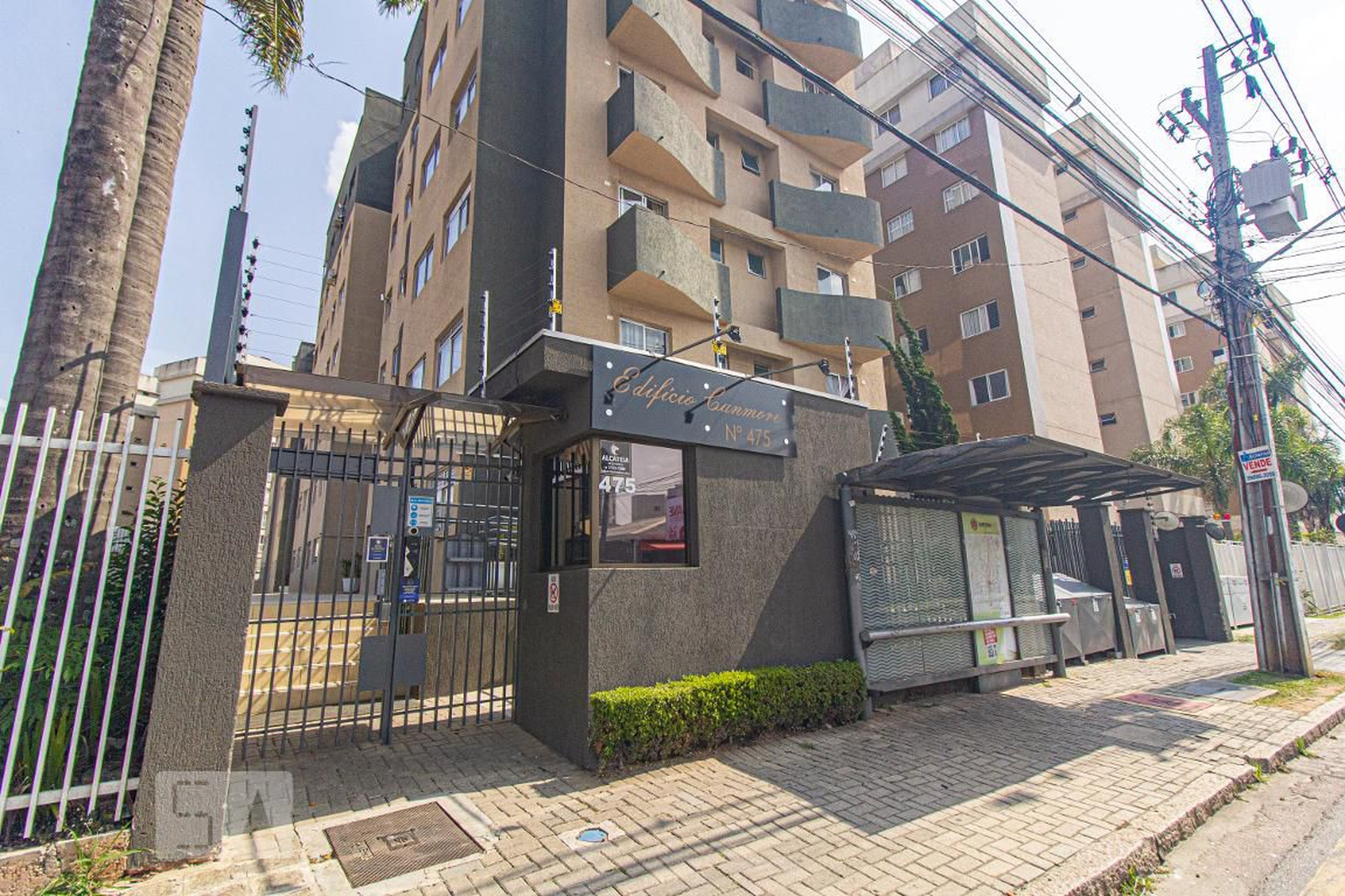 Fachada do Condomínio Edifício Canmoré