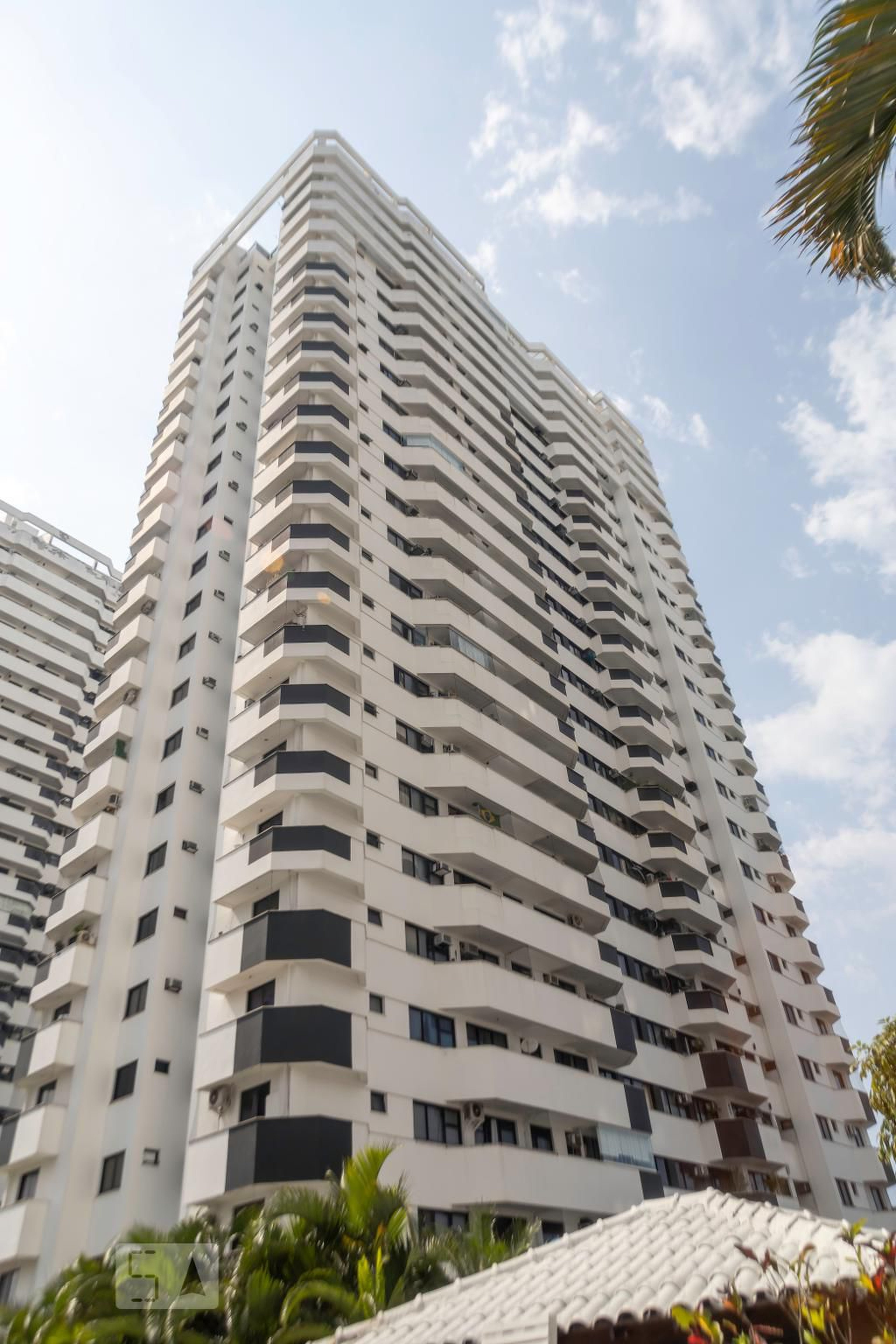 Fachada do prédio Condomínio Barra Bali