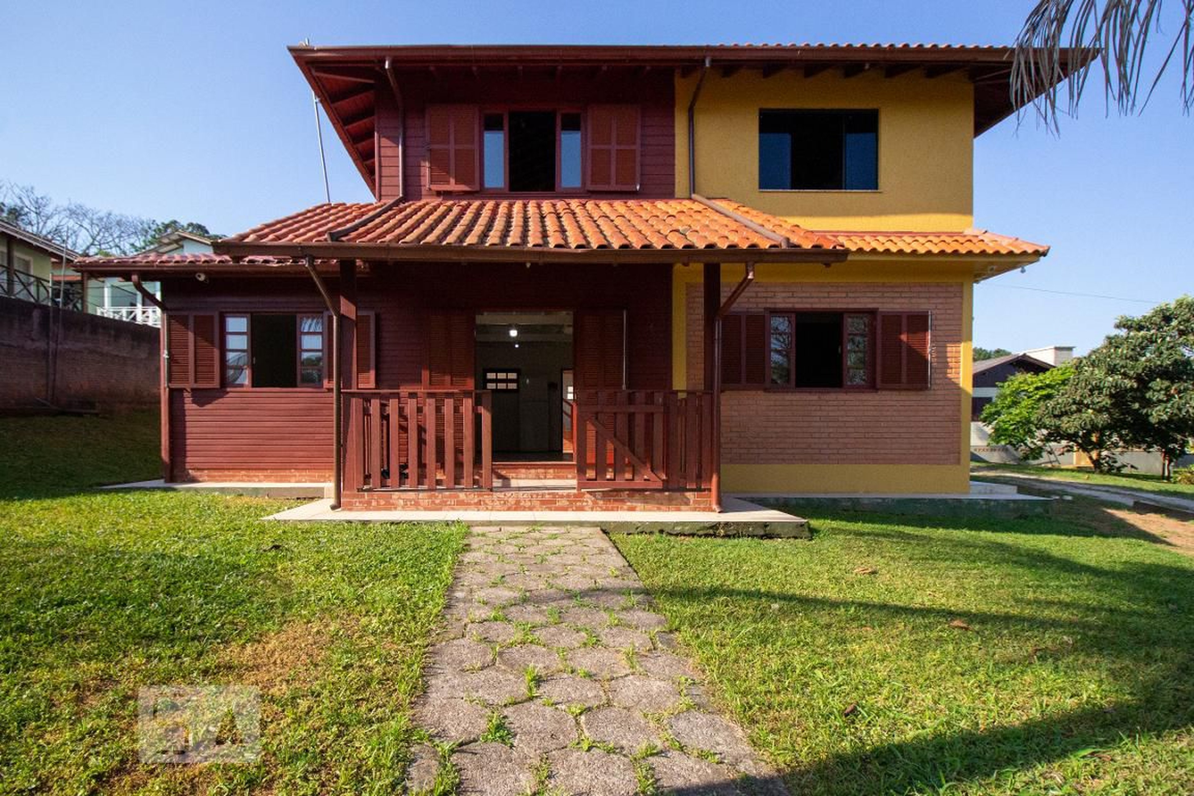 Fachada Condomínio em Servidão da Vida, 50